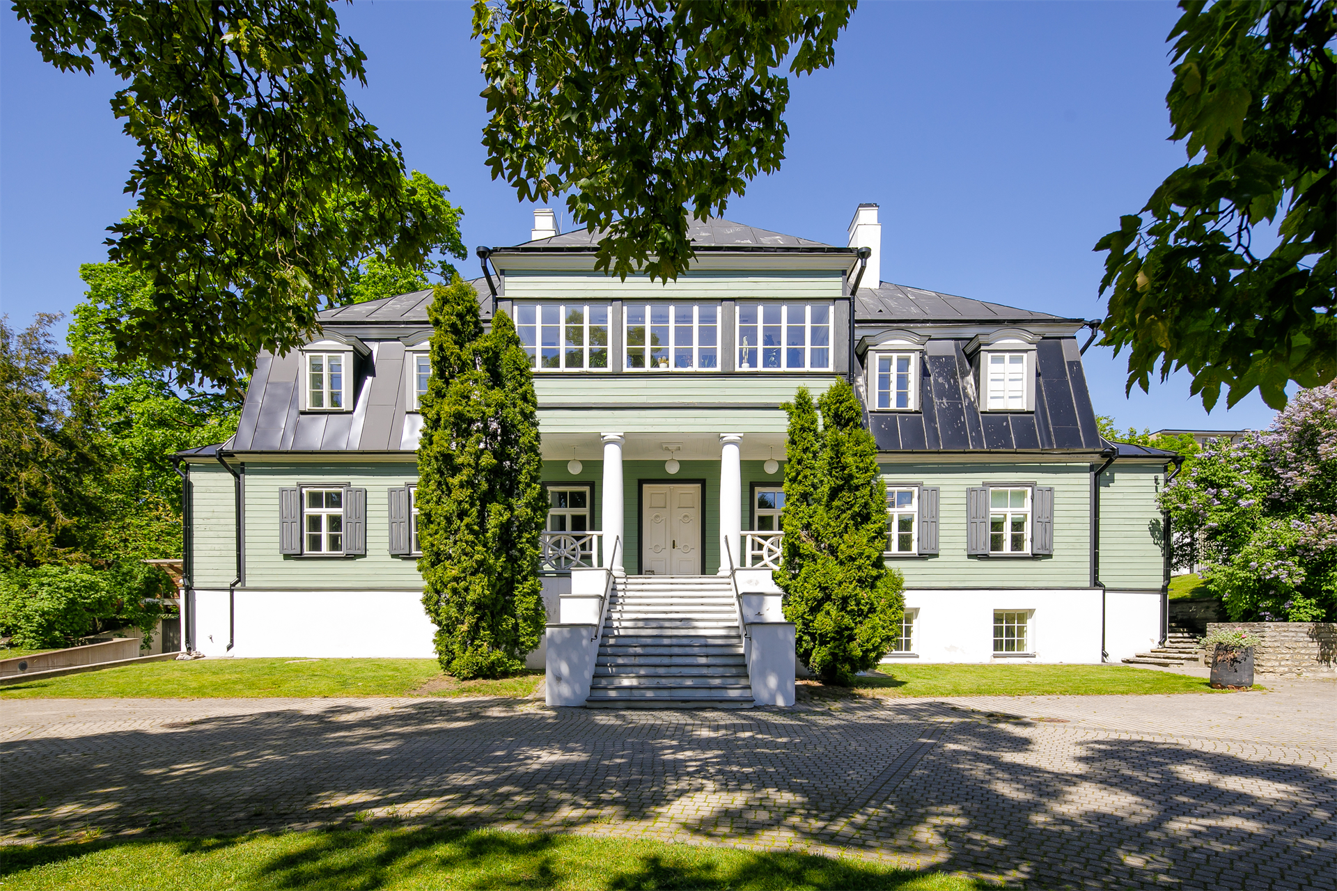 5 Bedroom Villa/Townhouse's Image 36