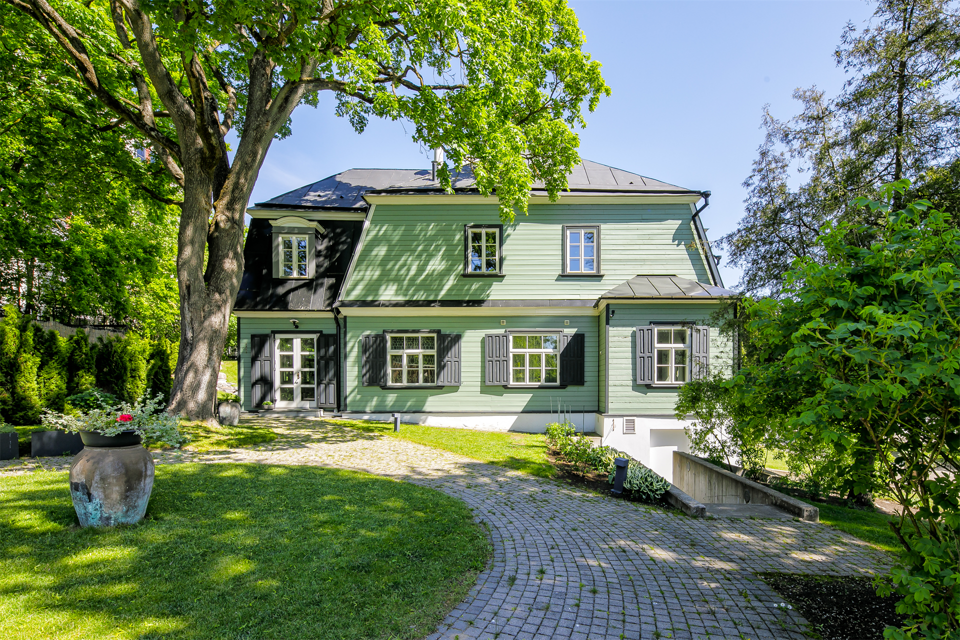 5 Bedroom Villa/Townhouse's Image 25