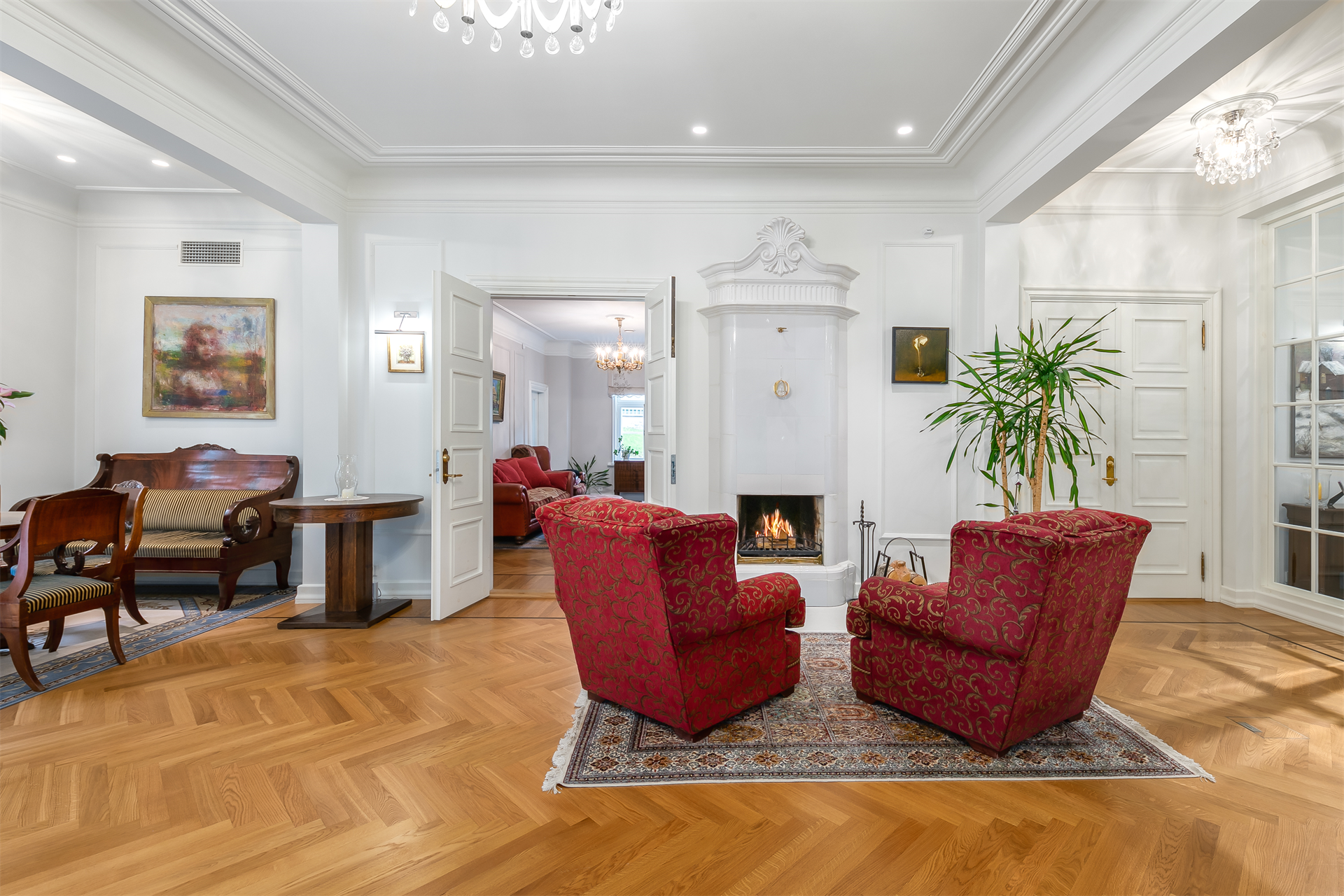 5 Bedroom Villa/Townhouse's Image 3