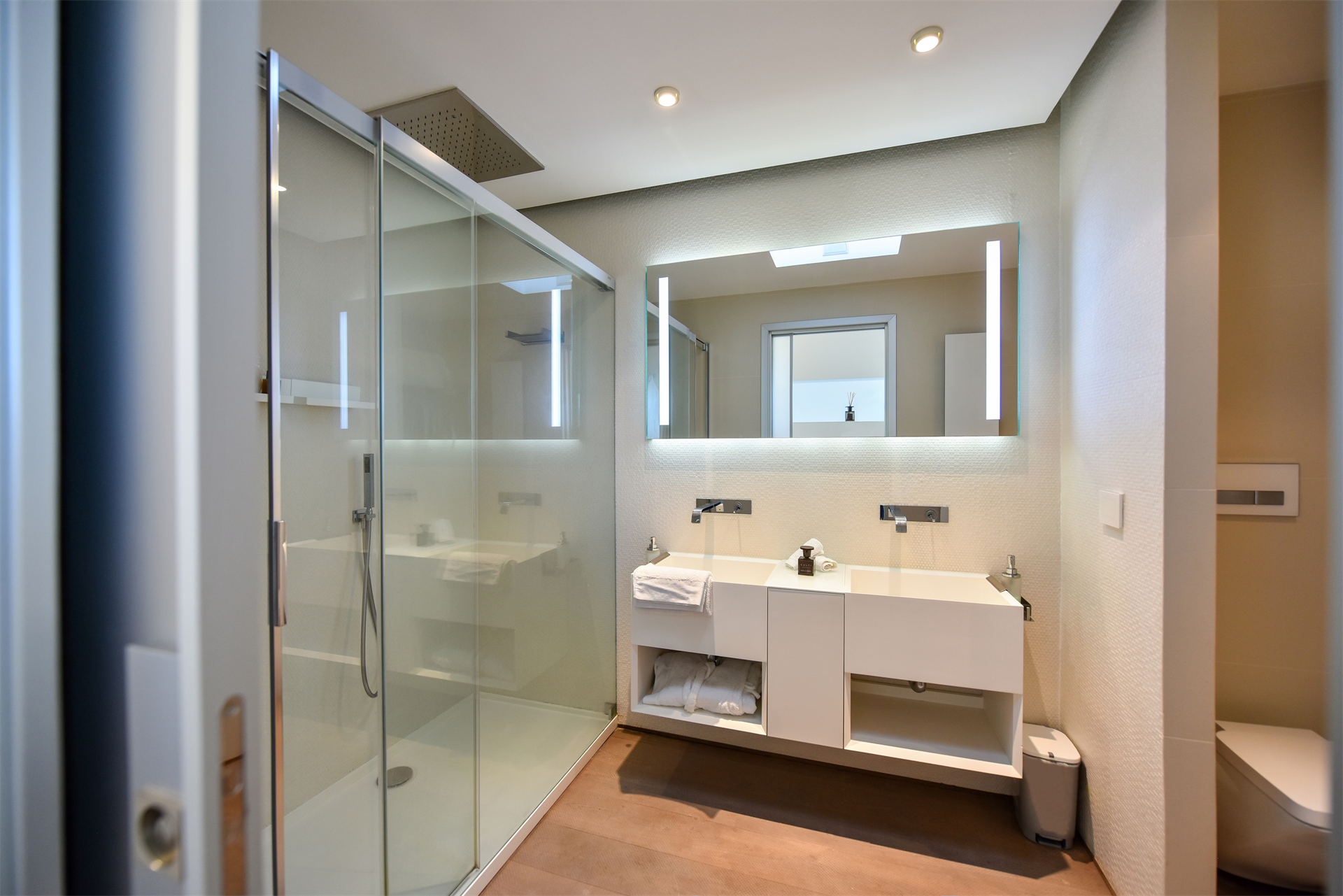 8 Bedroom Villa/Townhouse's Image 21
