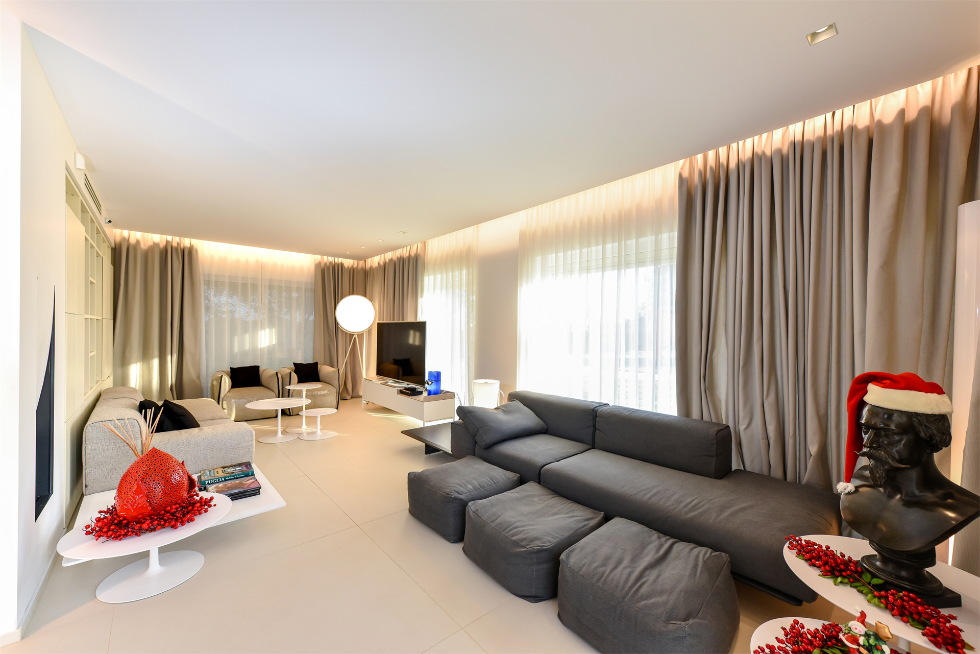 8 Bedroom Villa/Townhouse's Image 12