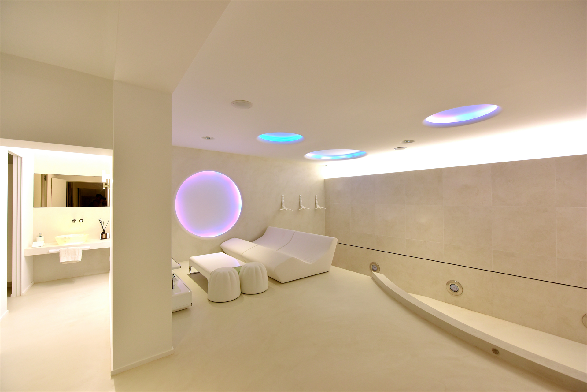 8 Bedroom Villa/Townhouse's Image 25