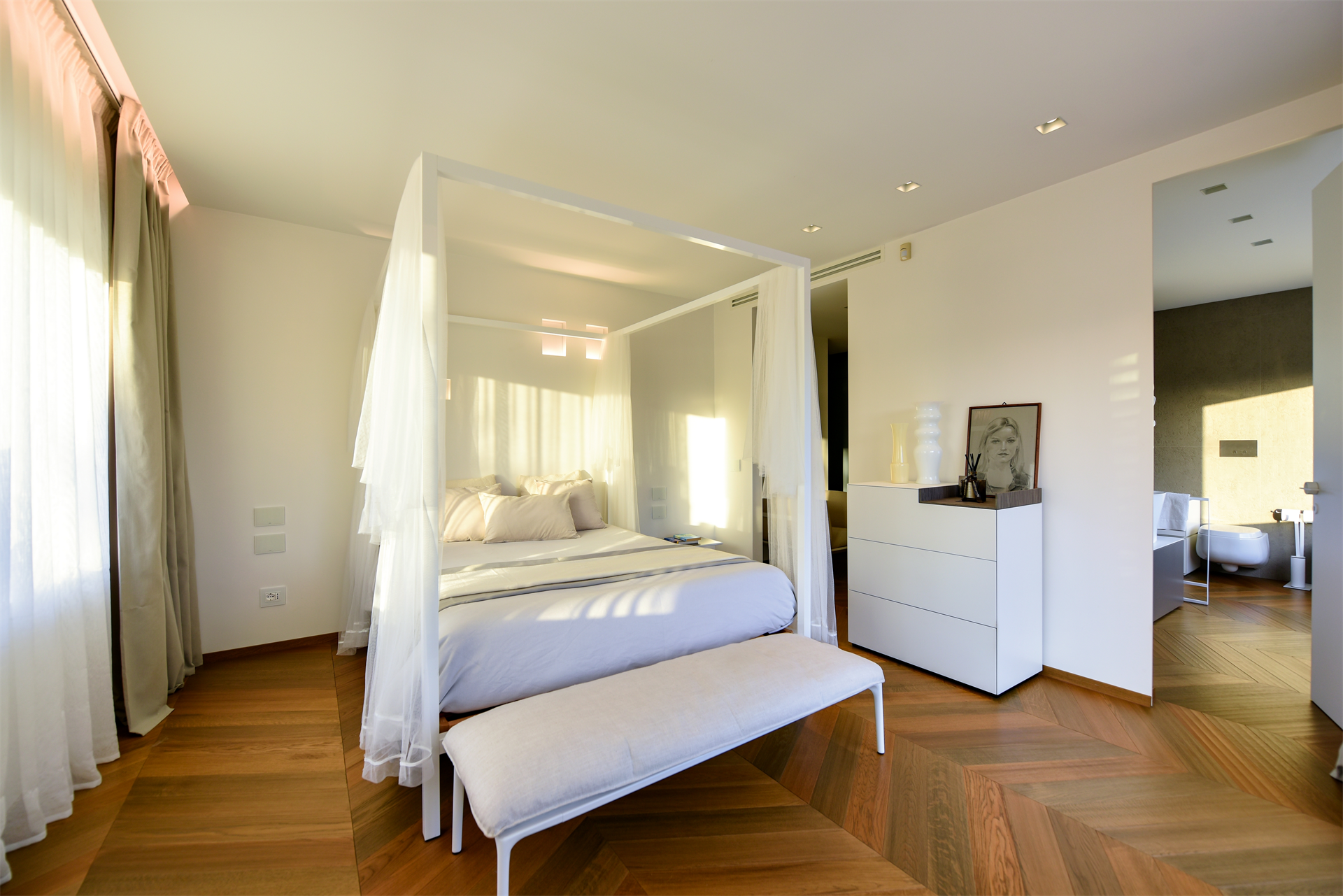 8 Bedroom Villa/Townhouse's Image 14