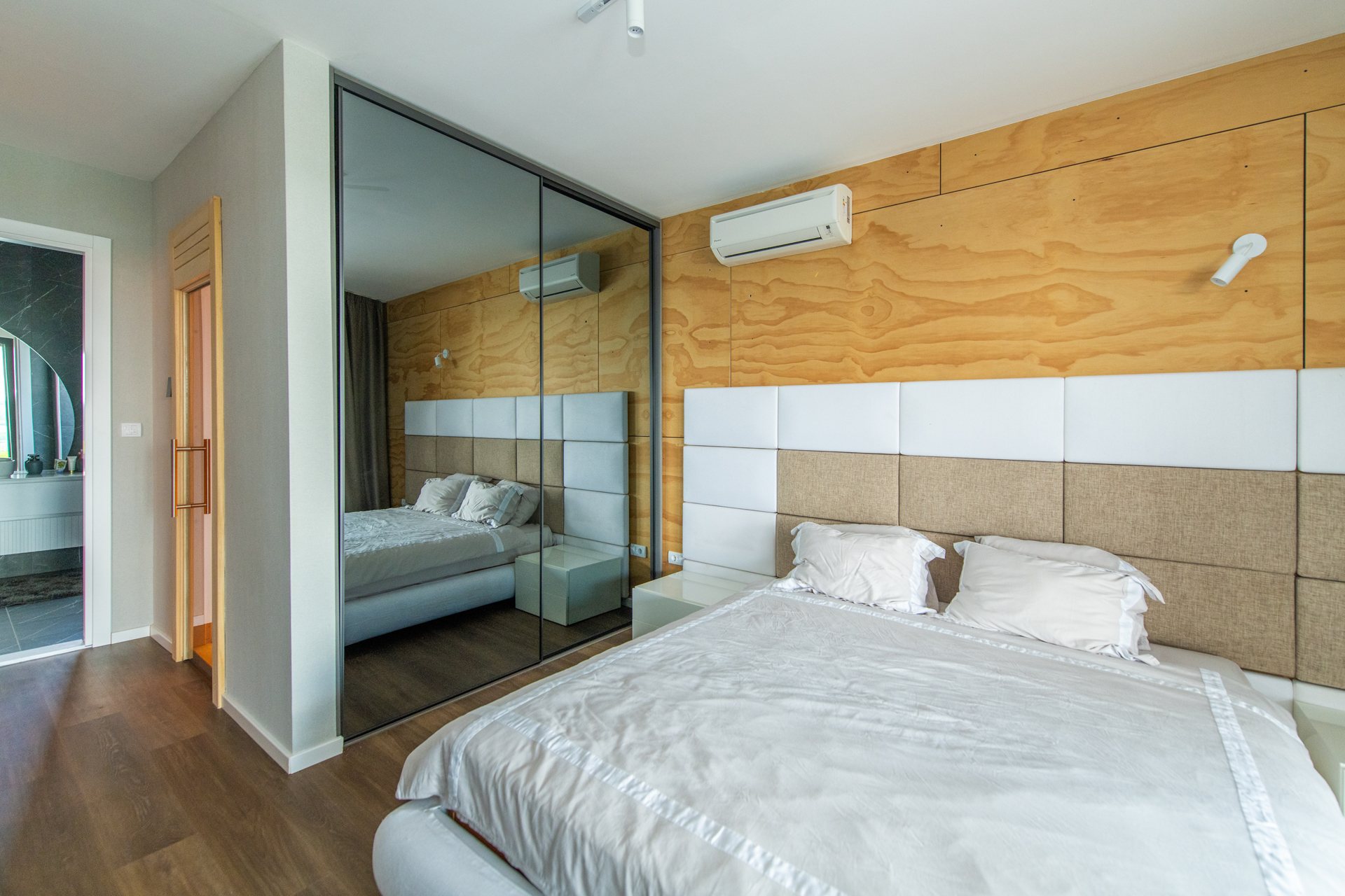 4 Bedroom Cottage's Image 11