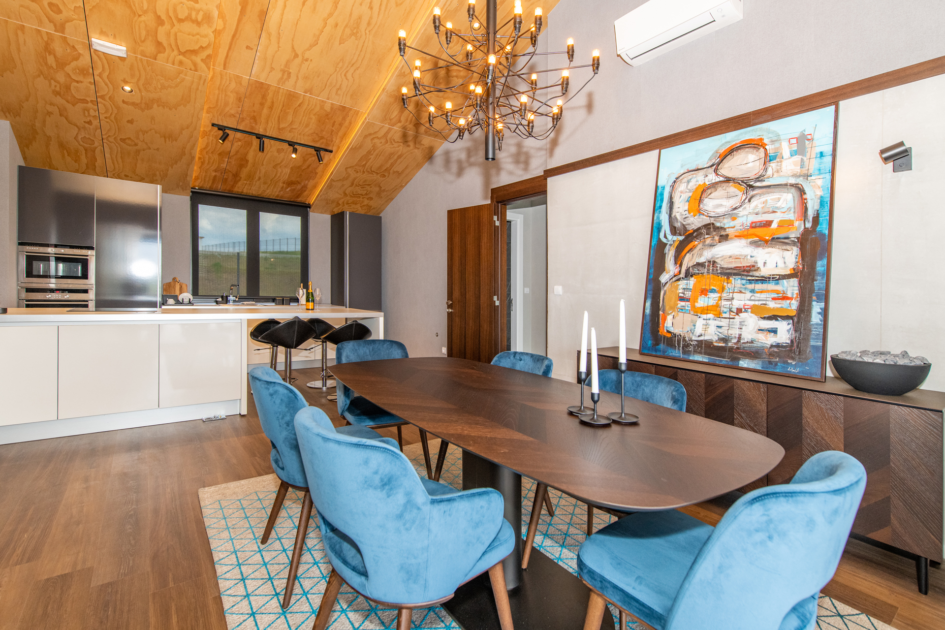 4 Bedroom Cottage's Image 3