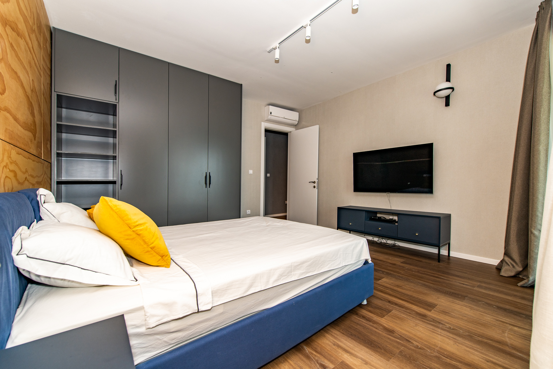 4 Bedroom Cottage's Image 7
