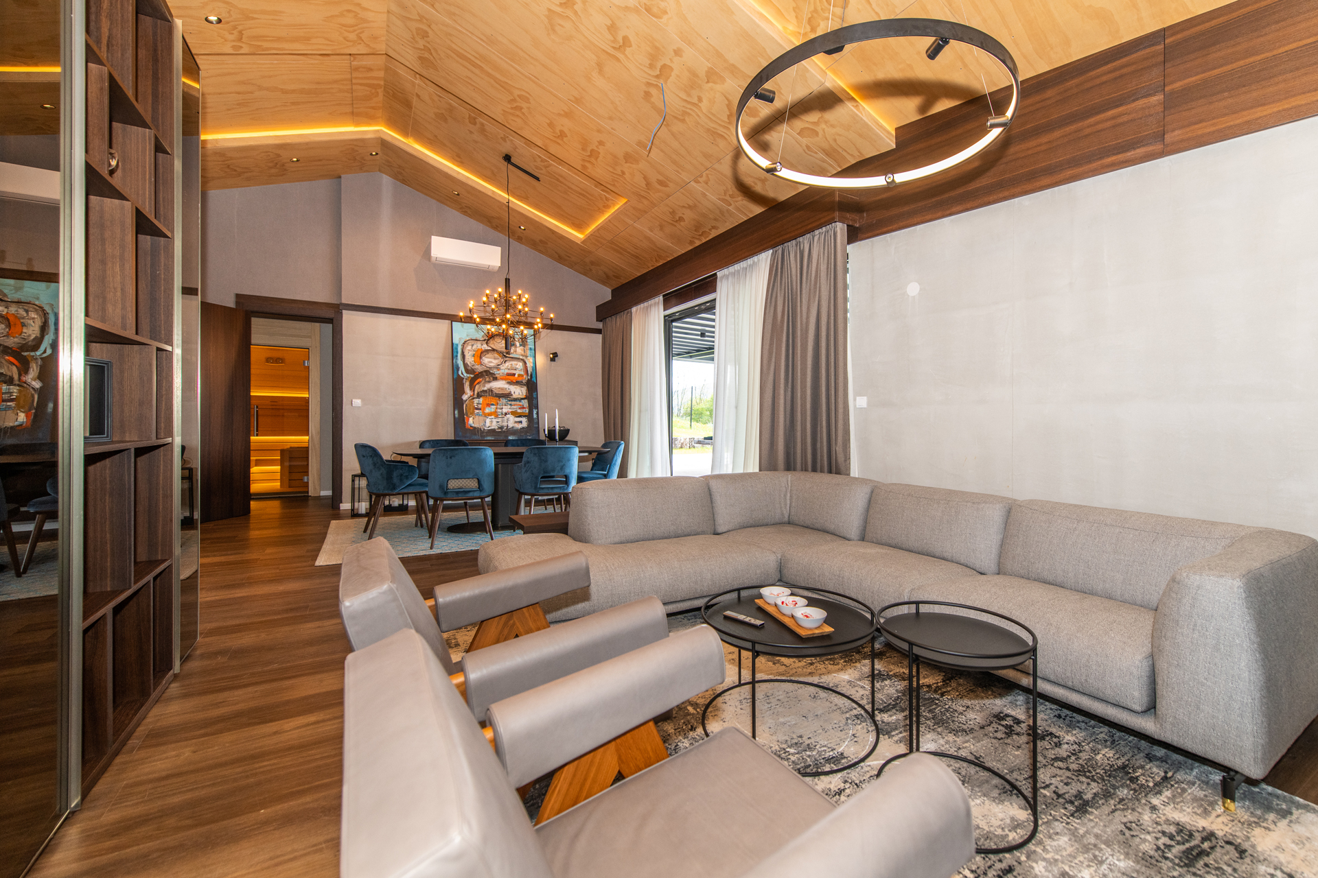 4 Bedroom Cottage's Image 5