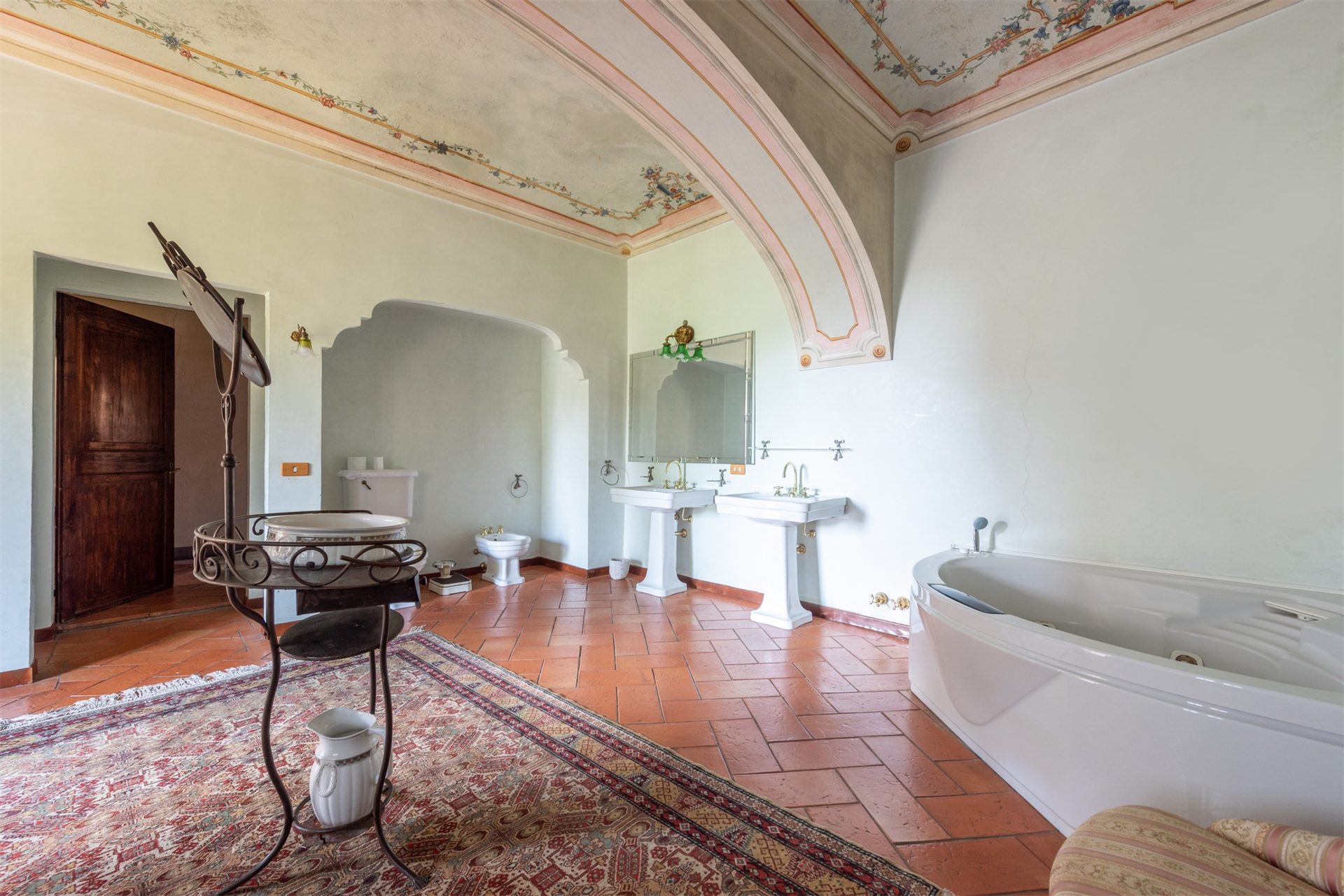 5 Bedroom Estate's Image 19