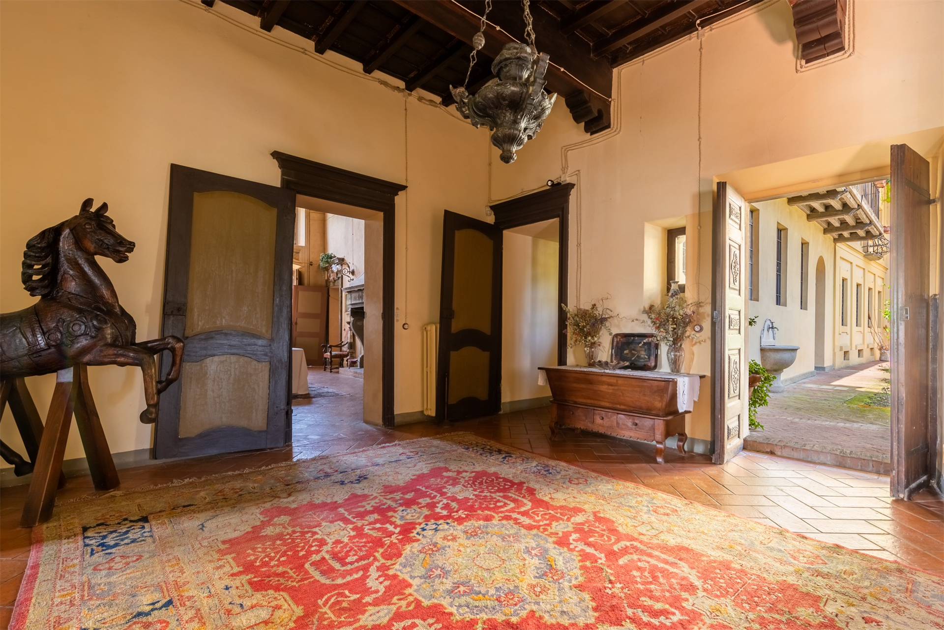 5 Bedroom Estate's Image 3