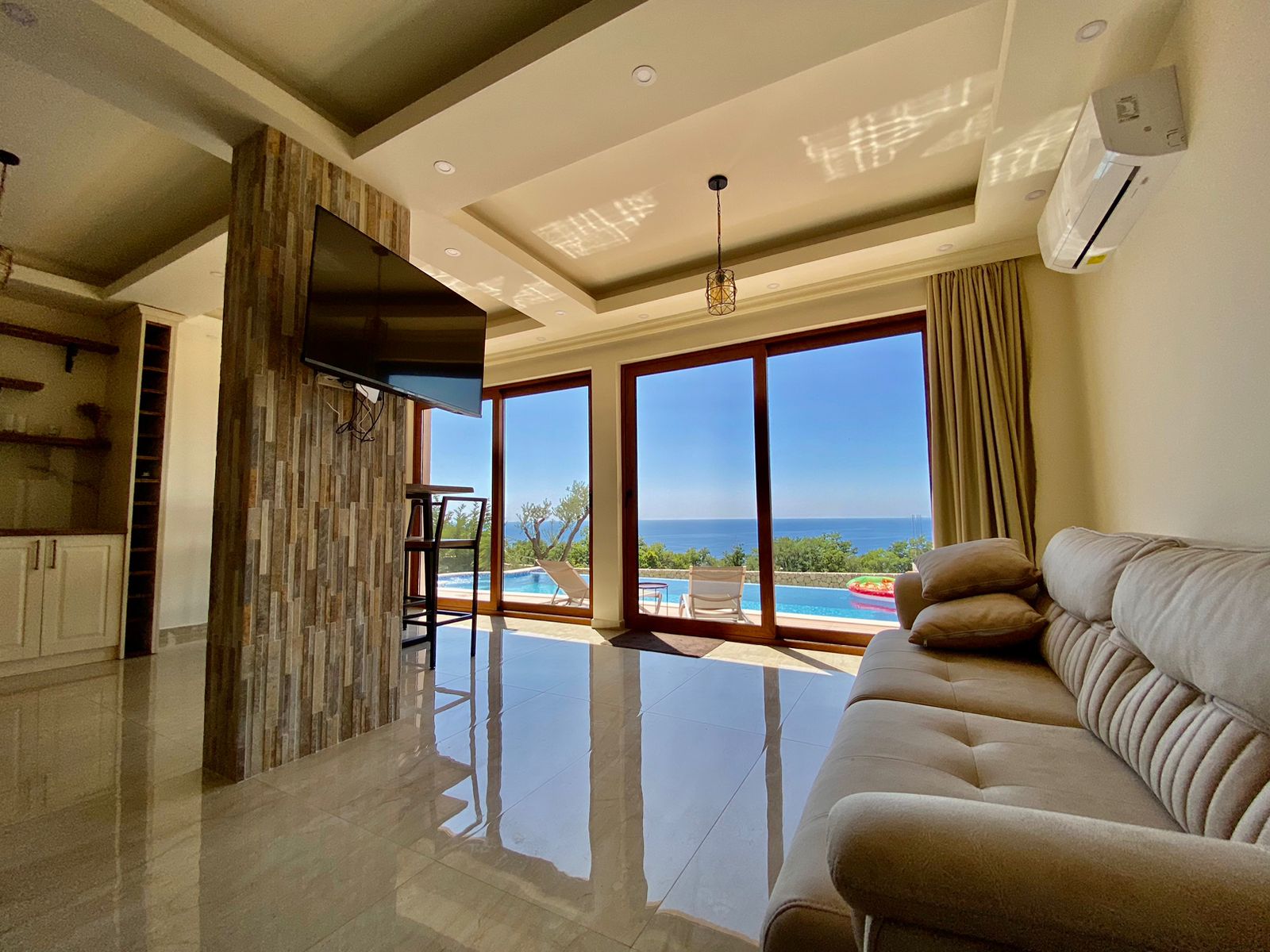4 Bedroom Villa/Townhouse's Image 4