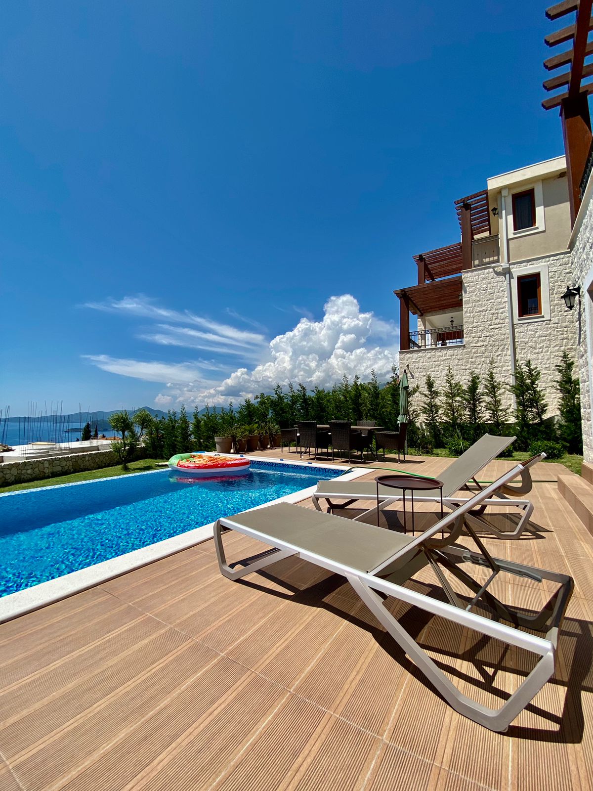 4 Bedroom Villa/Townhouse's Image 3
