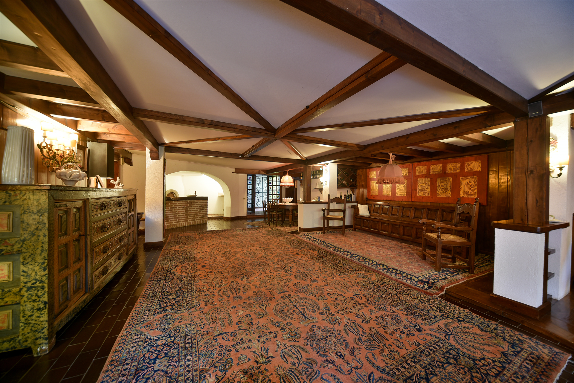 6 Bedroom Villa/Townhouse's Image 21