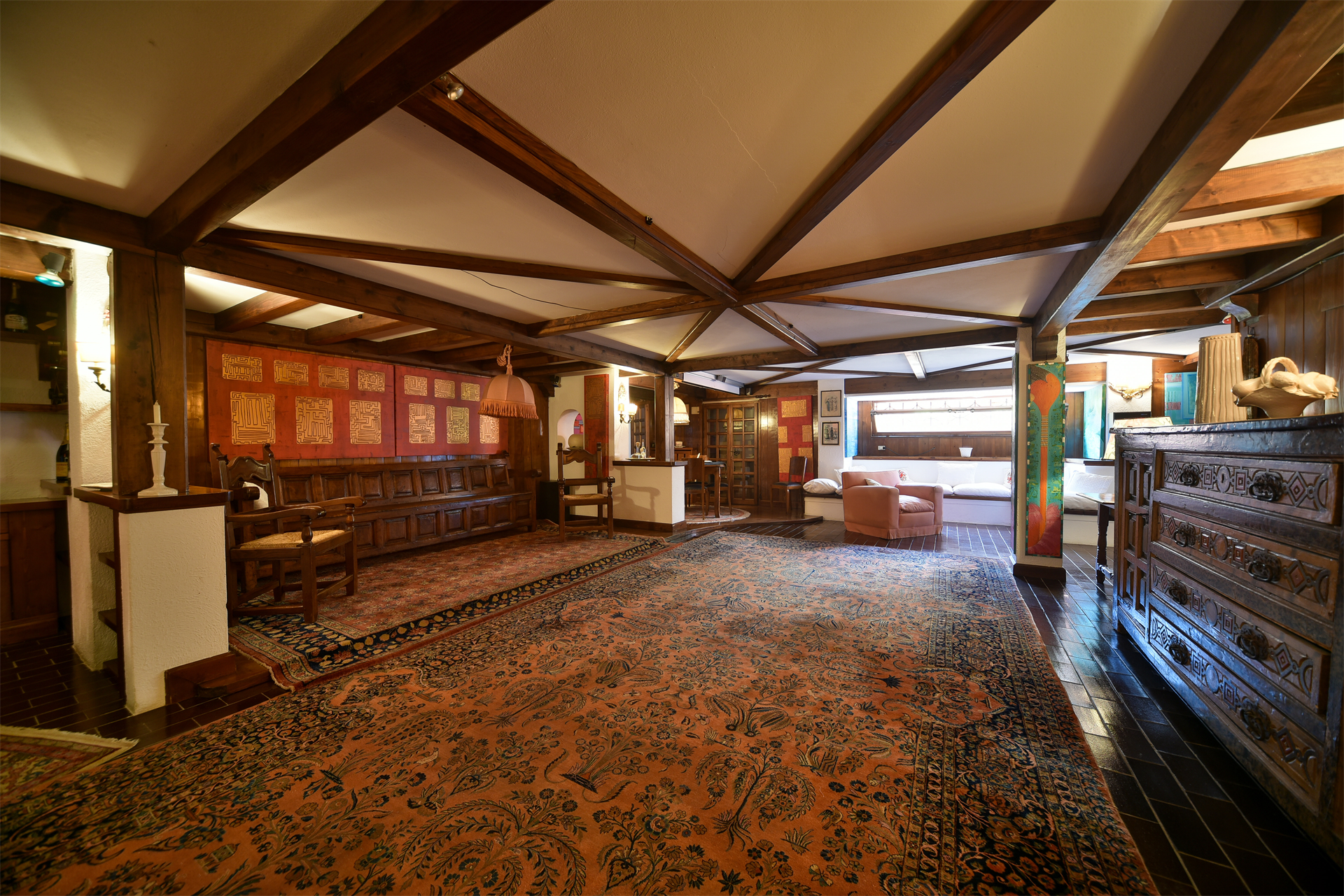 6 Bedroom Villa/Townhouse's Image 22