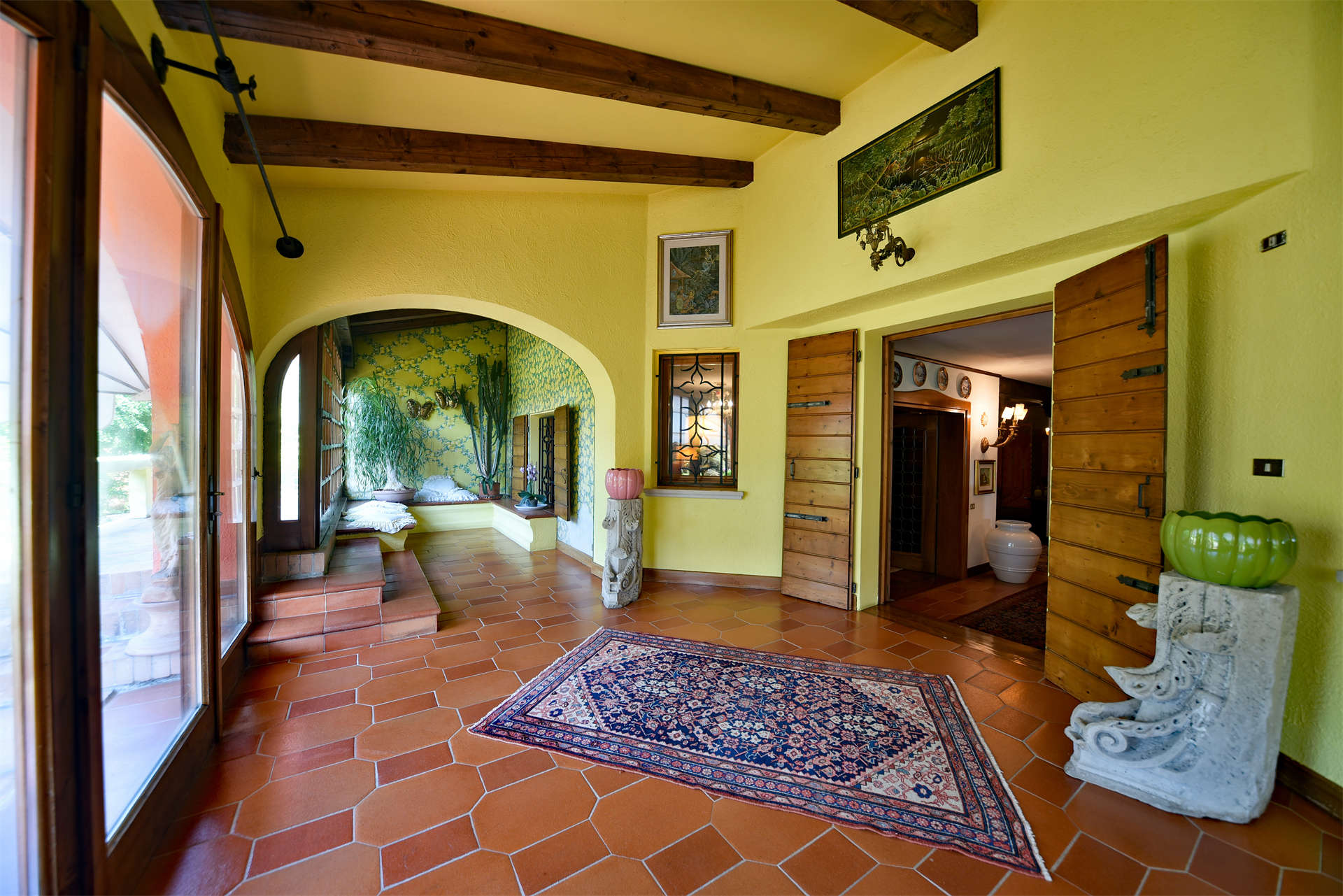 6 Bedroom Villa/Townhouse's Image 11