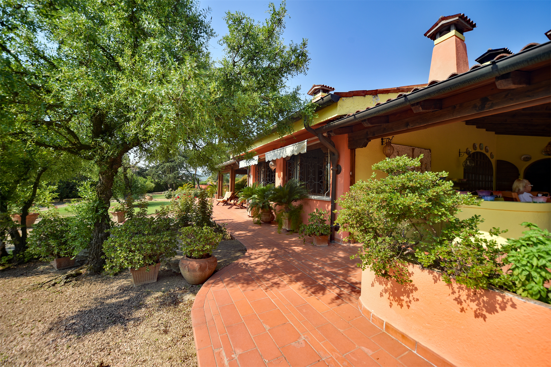 6 Bedroom Villa/Townhouse's Image 3