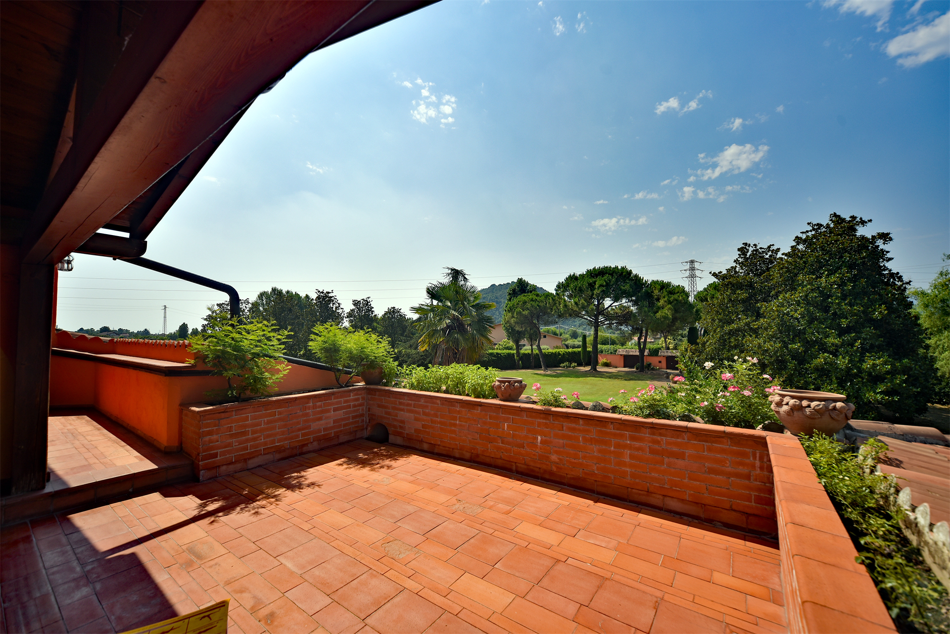 6 Bedroom Villa/Townhouse's Image 20