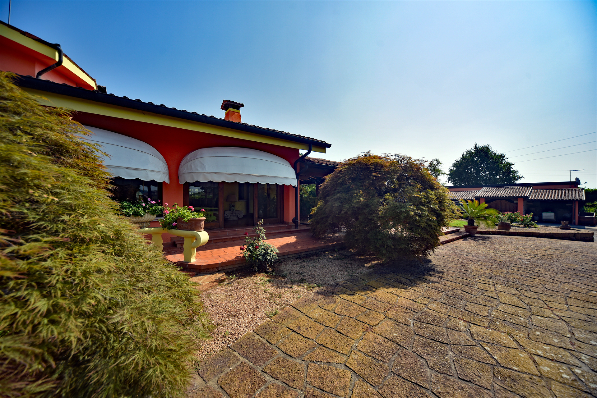 6 Bedroom Villa/Townhouse's Image 4