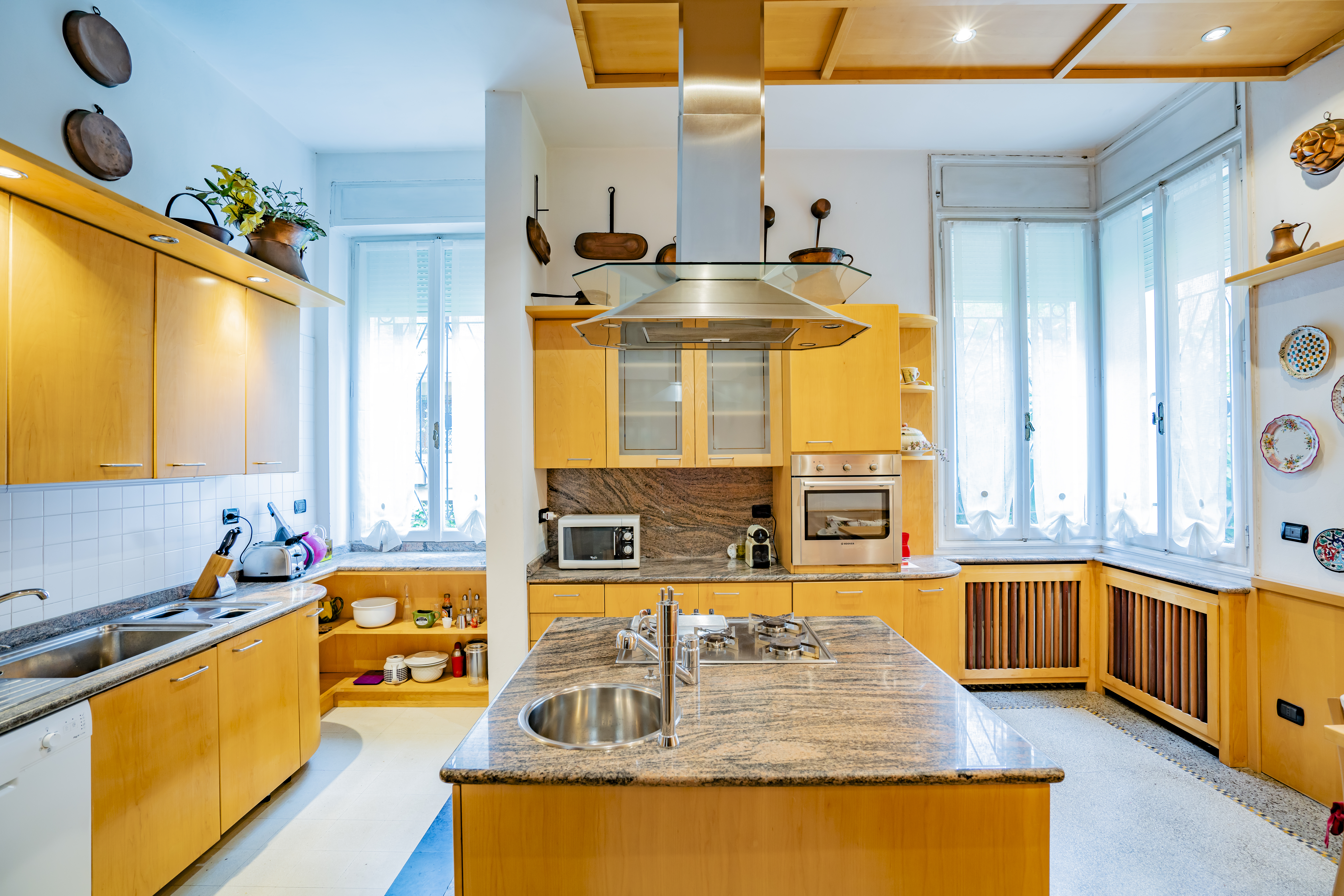 4 Bedroom Villa/Townhouse's Image 12