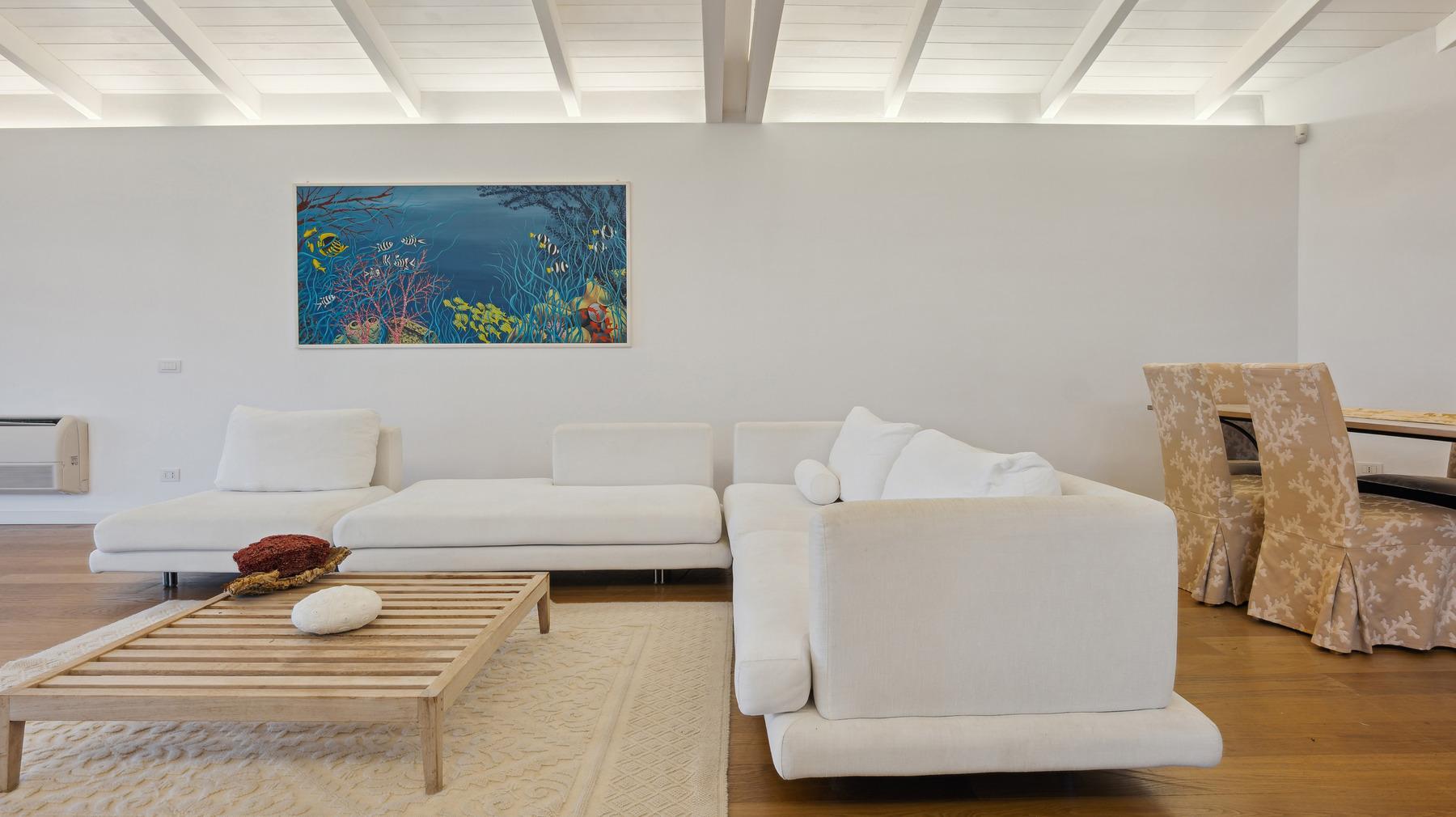 5 Bedroom Villa/Townhouse's Image 9