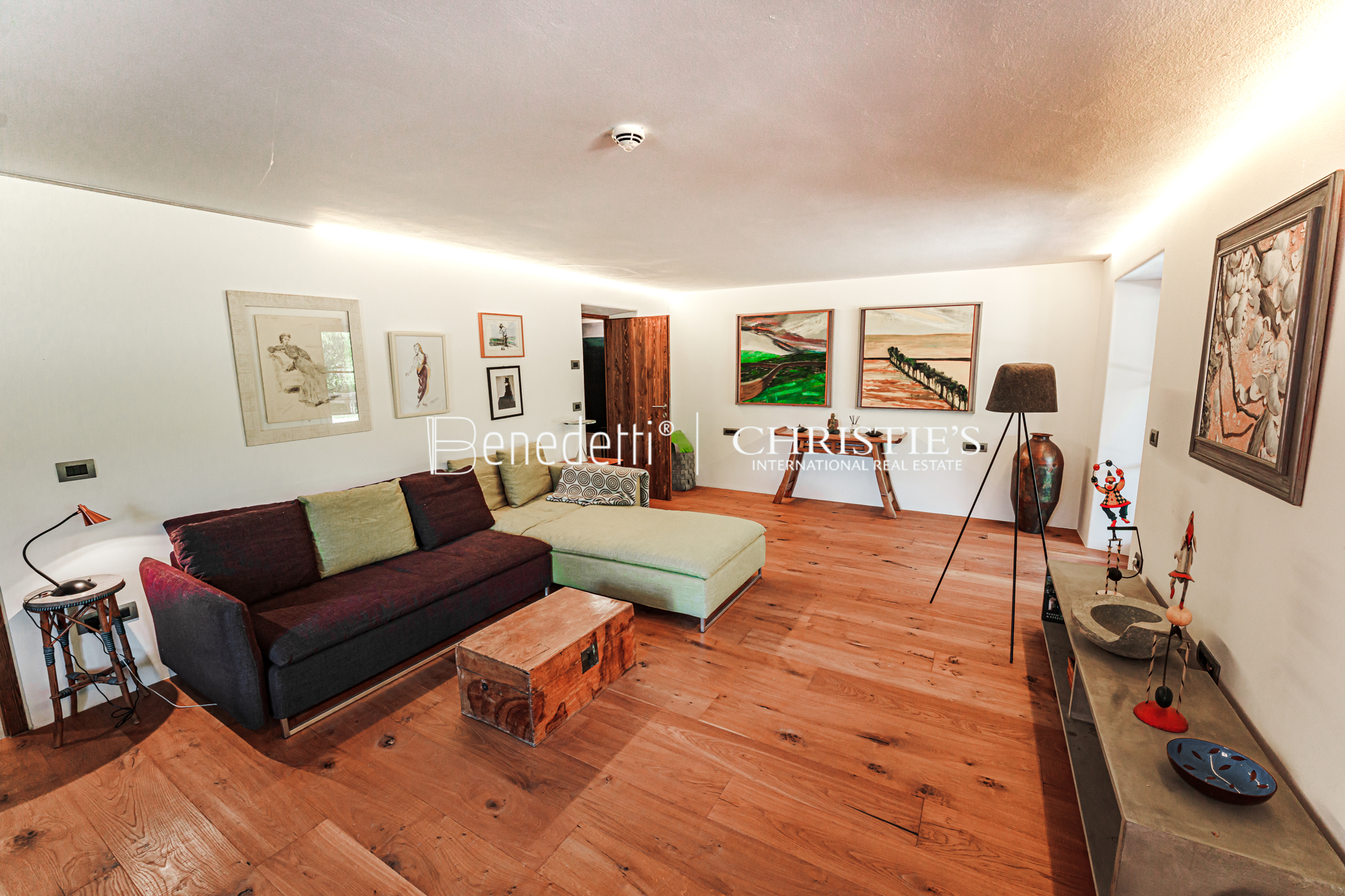 5 Bedroom Farm/Ranch/Plantation's Image 12