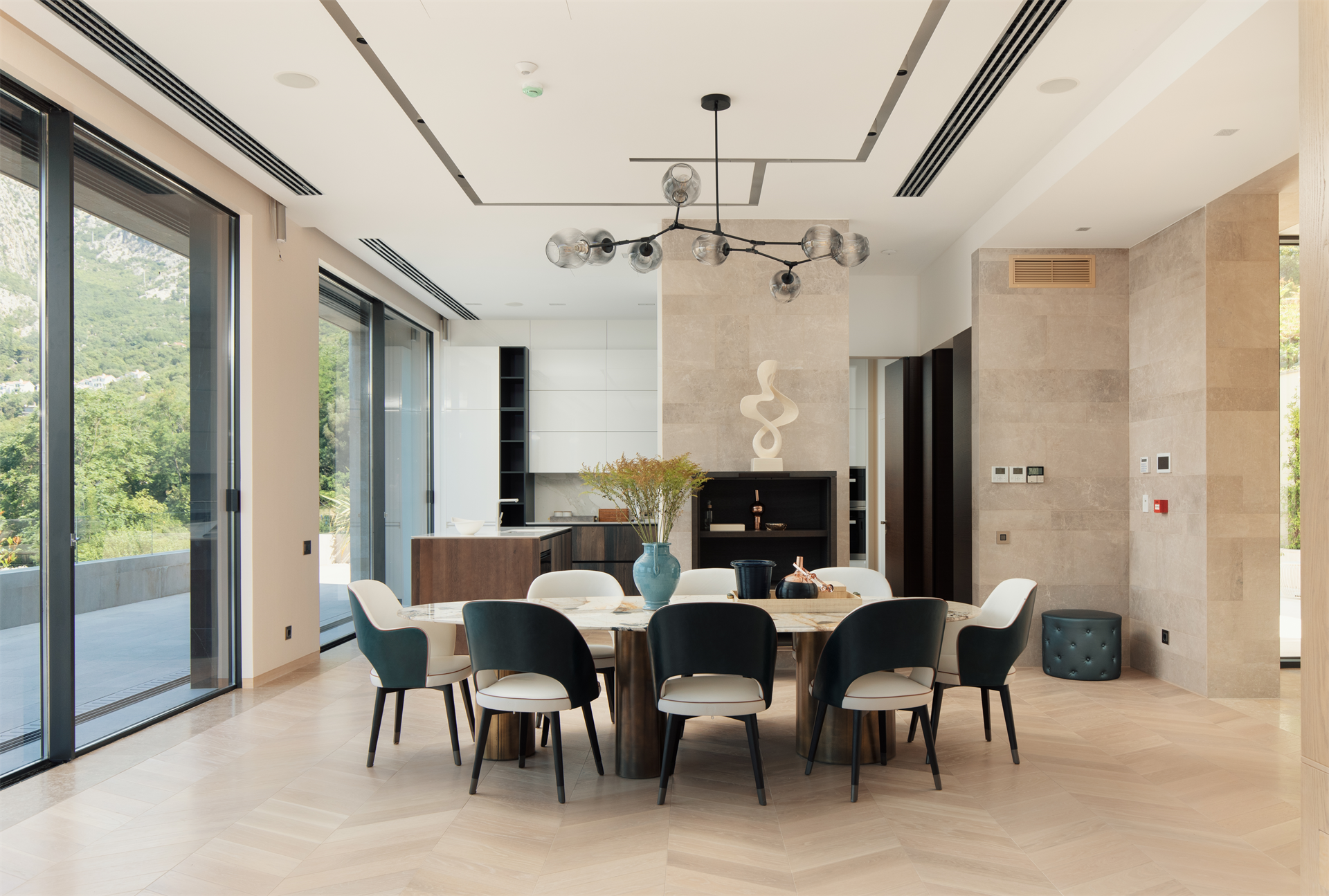 4 Bedroom Villa/Townhouse's Image 4