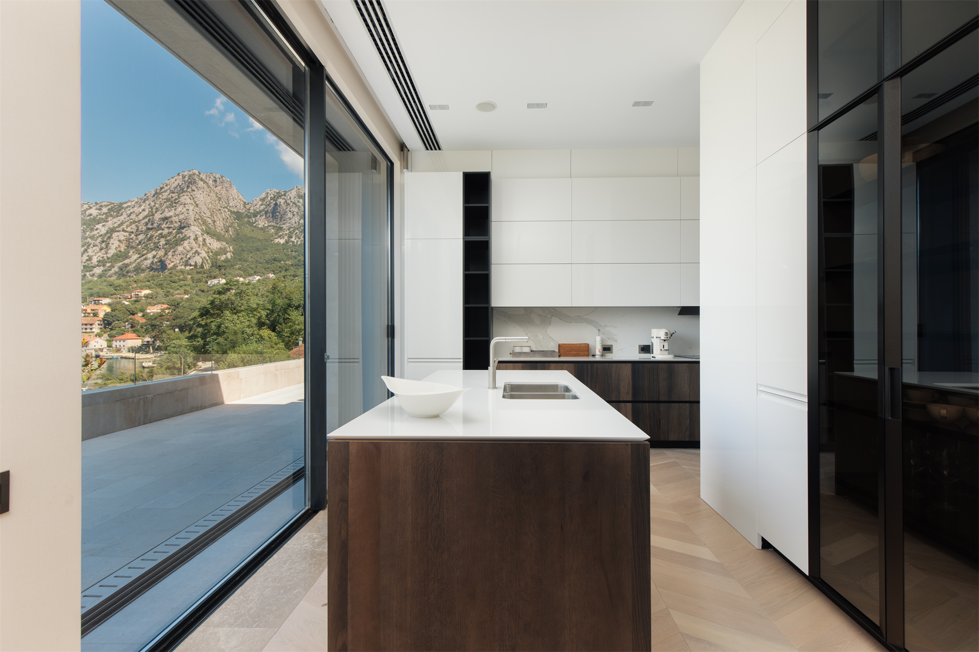 4 Bedroom Villa/Townhouse's Image 7