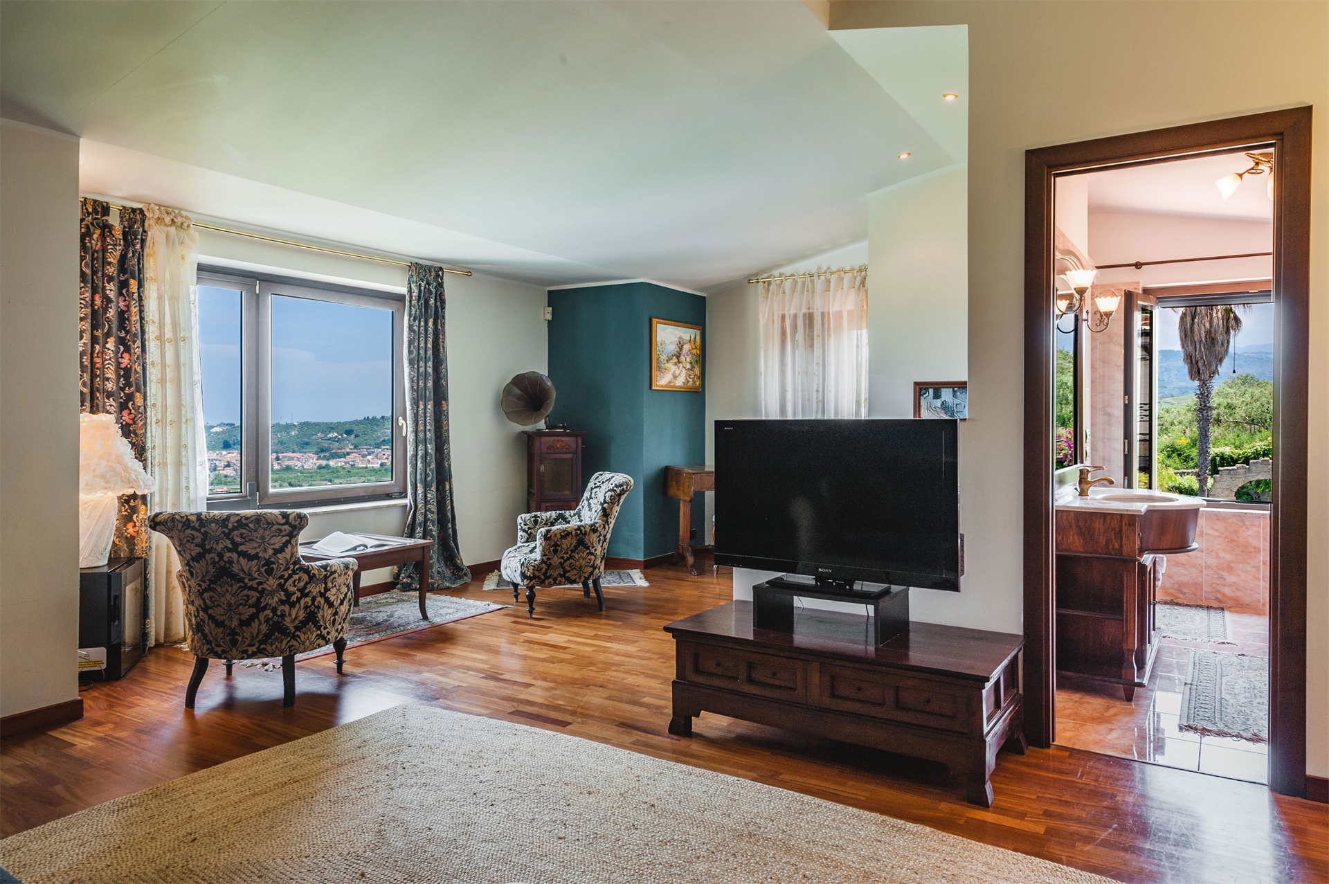 20 Bedroom Villa/Townhouse's Image 21
