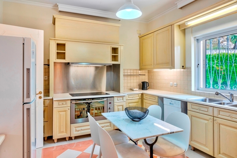 7 Bedroom Villa/Townhouse's Image 4
