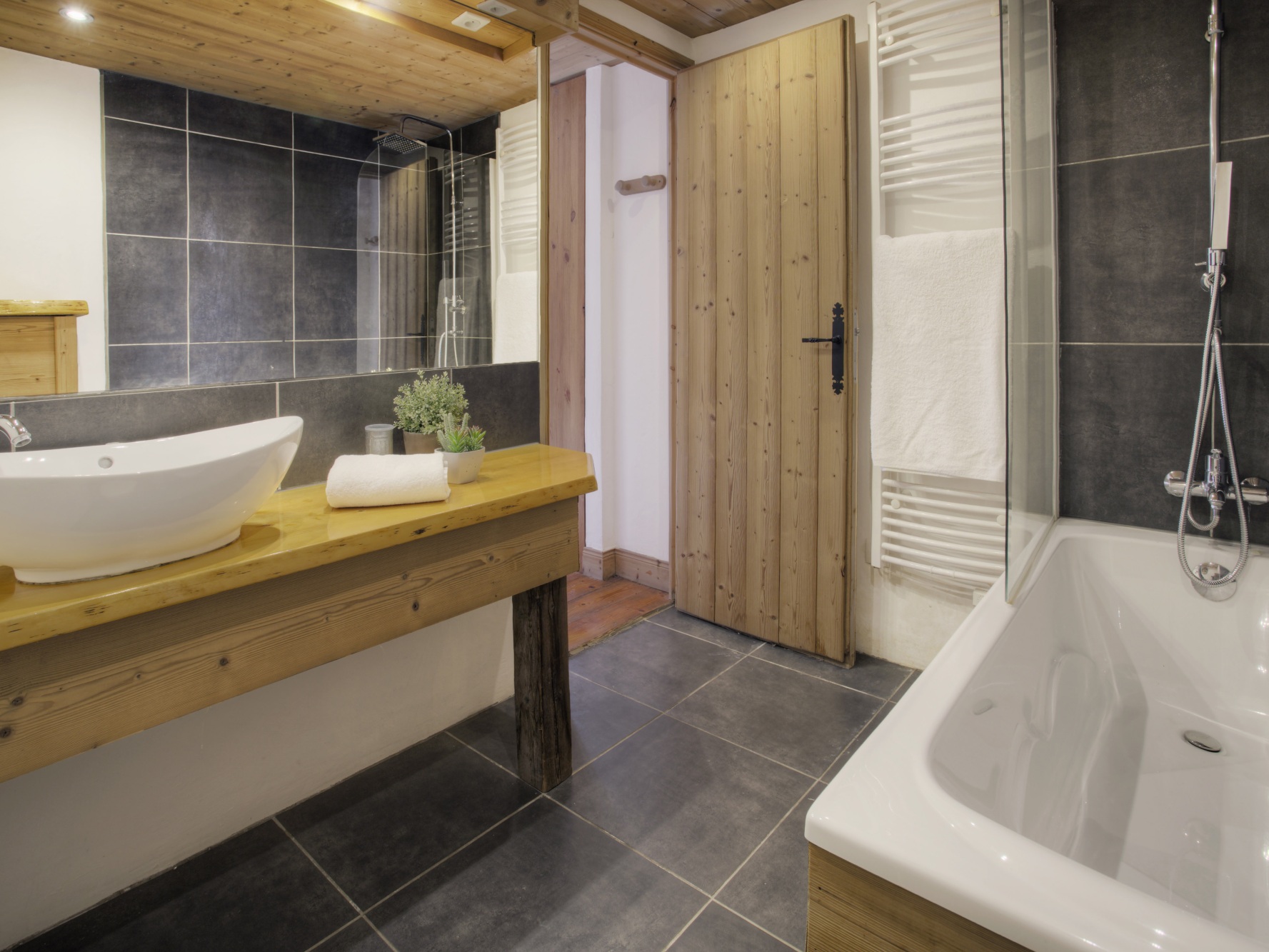 8 Bedroom Chalet's Image 11