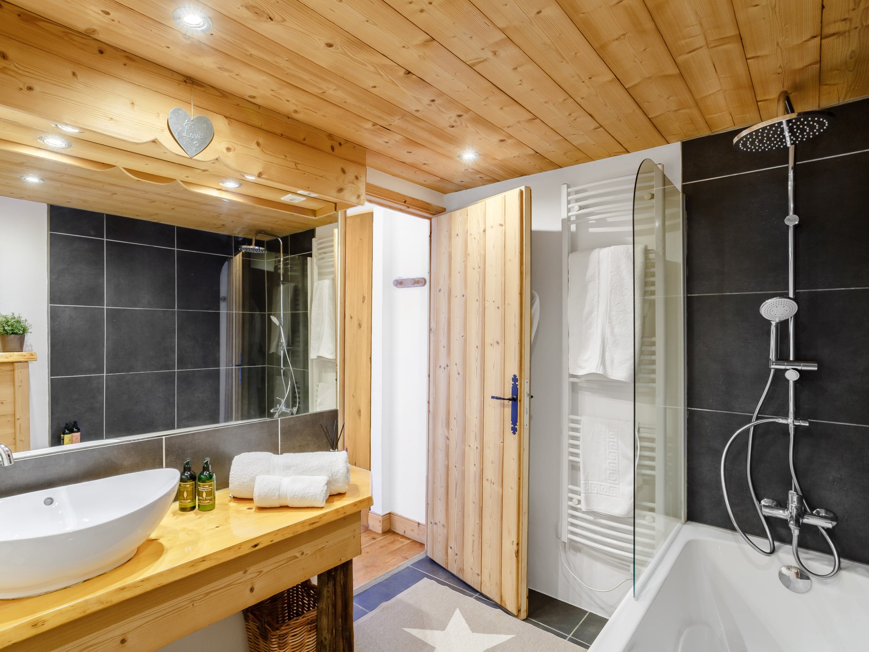 8 Bedroom Chalet's Image 10