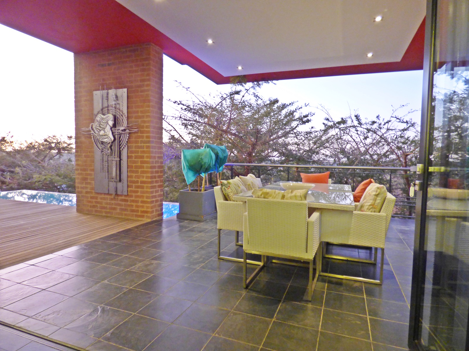 4 Bedroom Single Family Home/House's Image 4