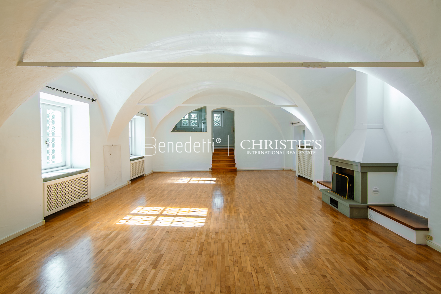 4 Bedroom Villa/Townhouse's Image 4