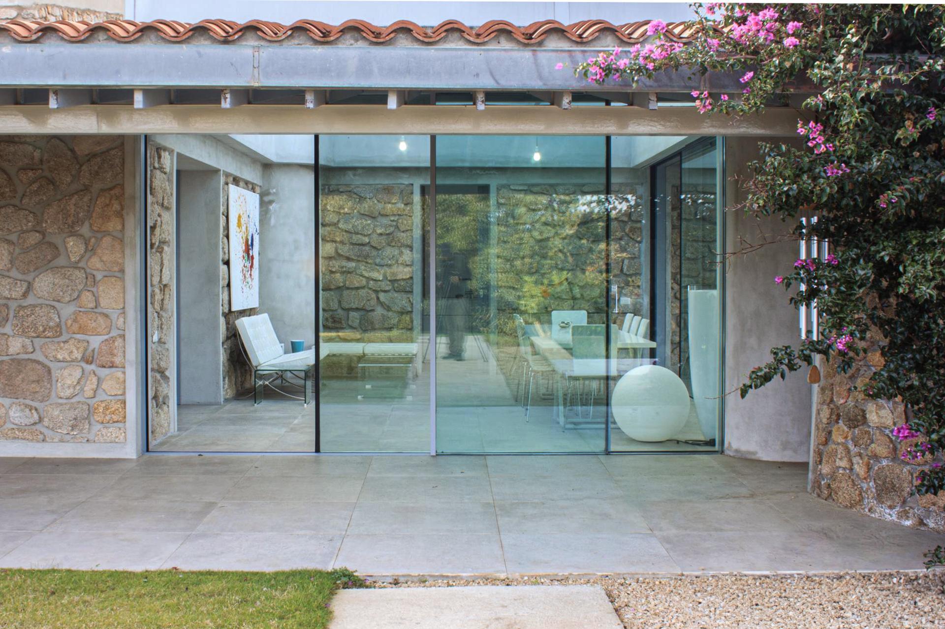 5 Bedroom Villa/Townhouse's Image 3