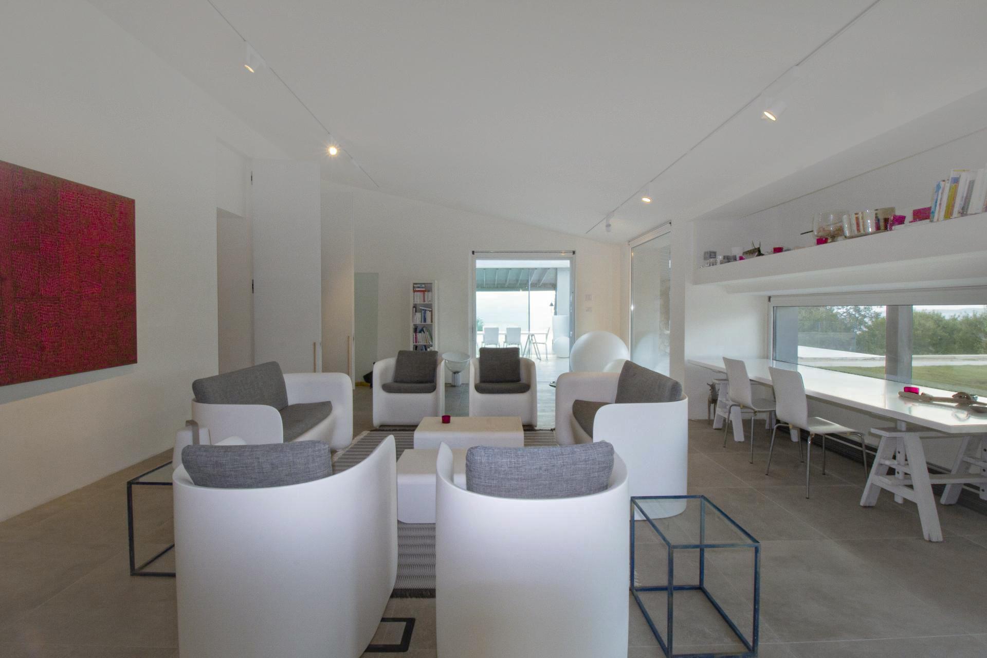 5 Bedroom Villa/Townhouse's Image 7