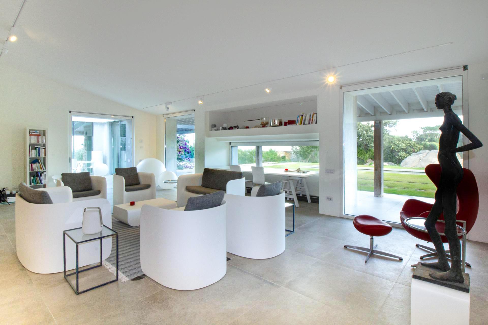 5 Bedroom Villa/Townhouse's Image 8