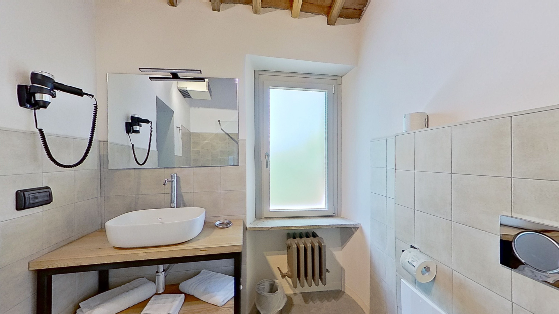 12 Bedroom Estate's Image 13