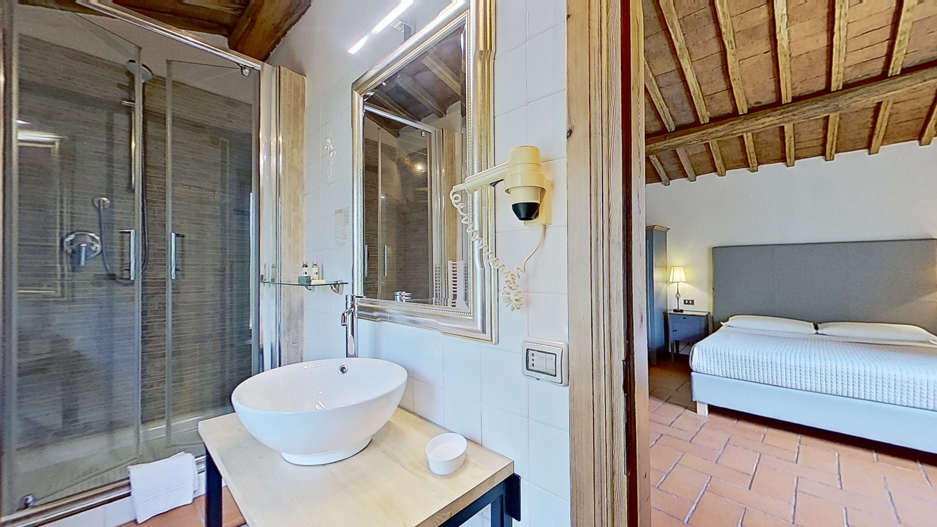 12 Bedroom Estate's Image 10
