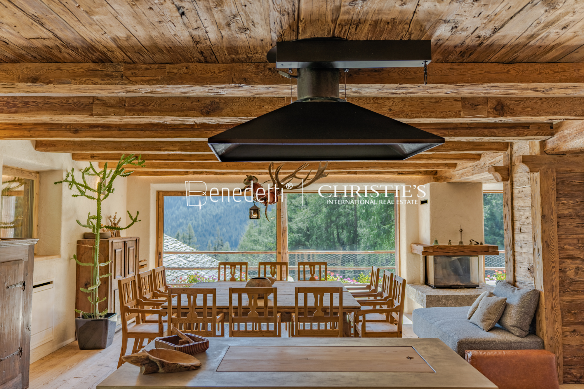 7 Bedroom Chalet's Image 6