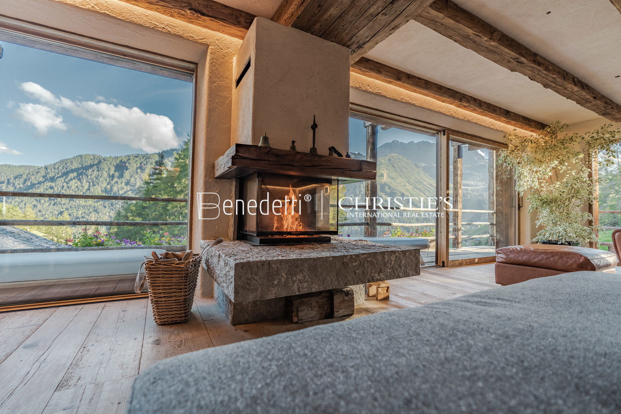 7 Bedroom Chalet's Image 4