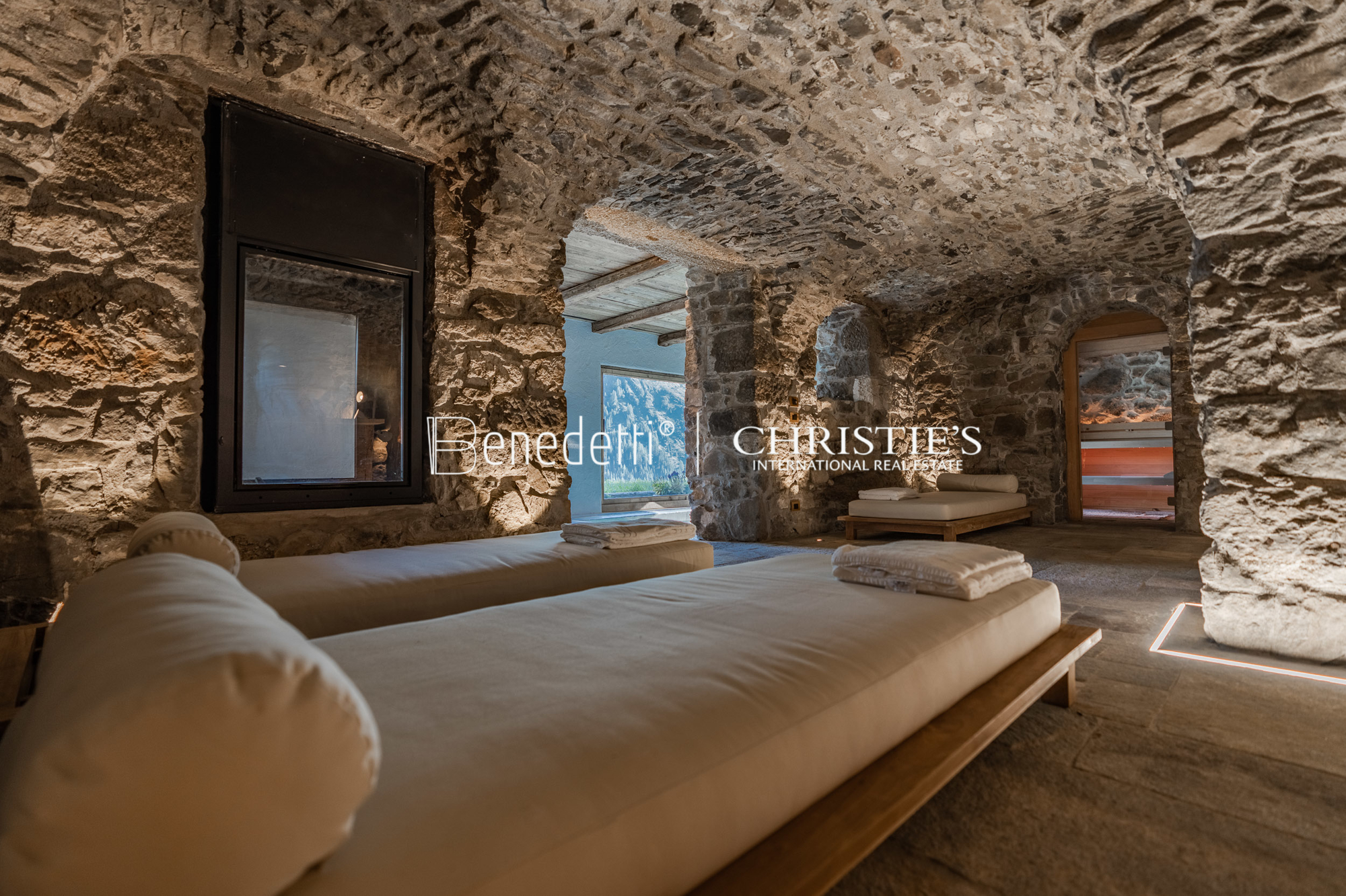 7 Bedroom Chalet's Image 23