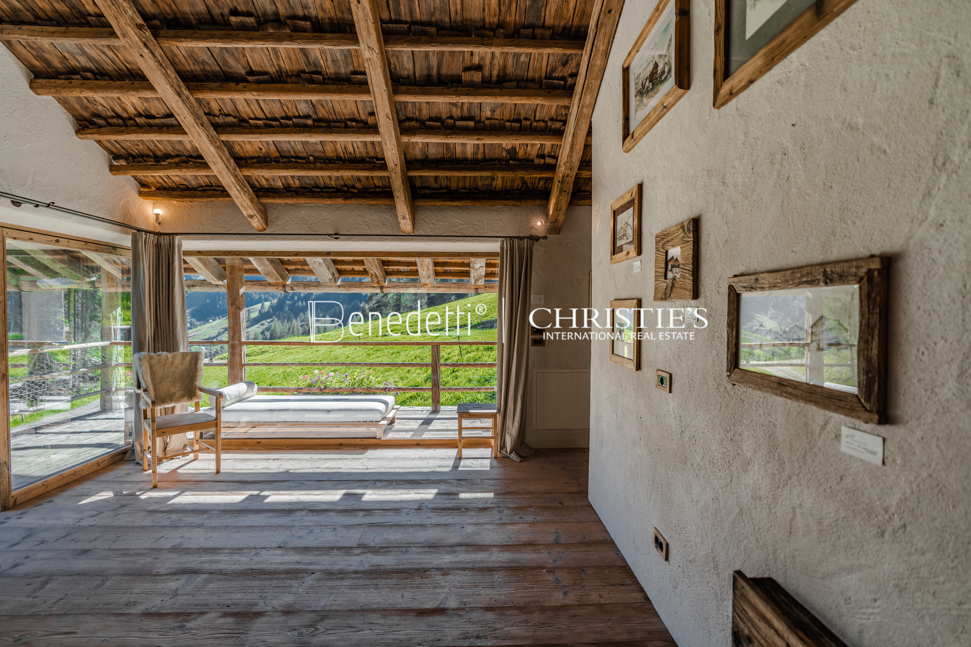 7 Bedroom Chalet's Image 12