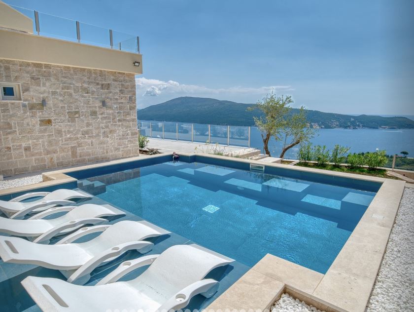 4 Bedroom Villa/Townhouse's Image 4