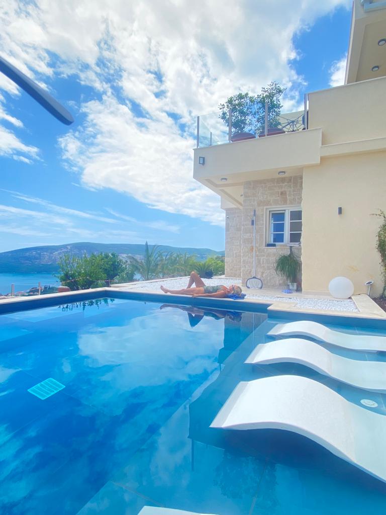 4 Bedroom Villa/Townhouse's Image 6
