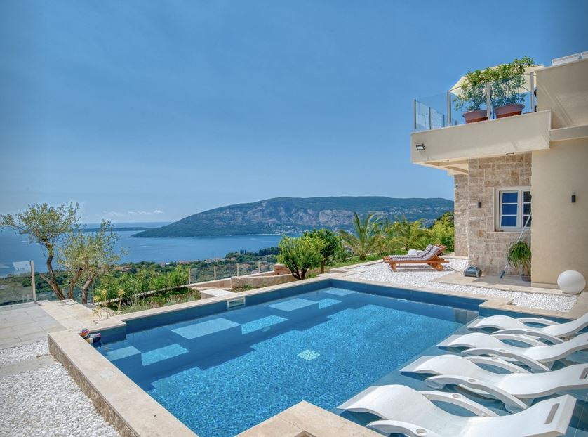 4 Bedroom Villa/Townhouse's Image 5