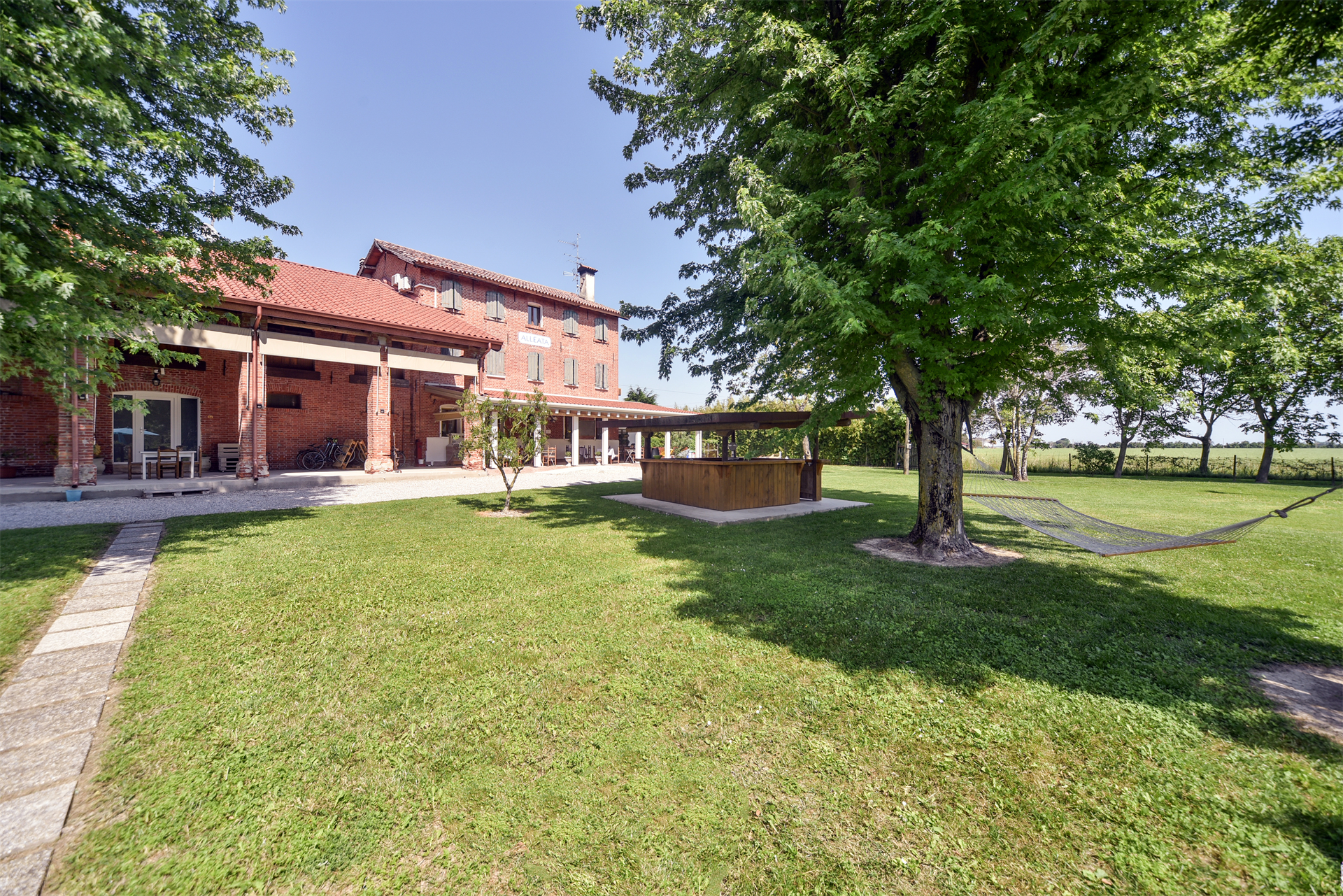 12 Bedroom Farm/Ranch/Plantation's Image 4