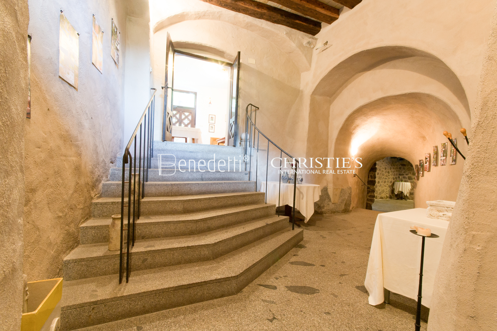8 Bedroom Chateau's Image 4