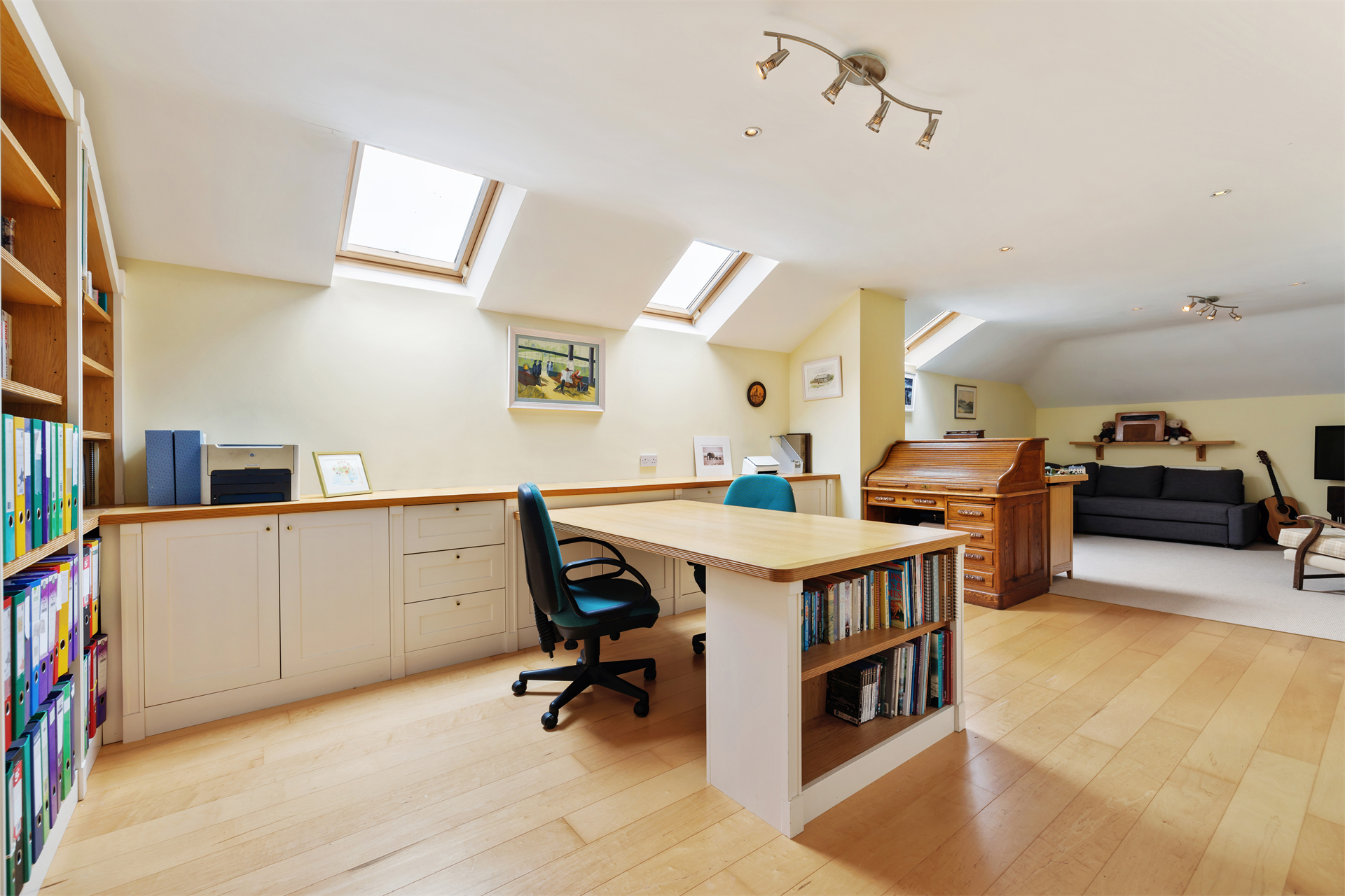 5 Bedroom Single Family Home/House's Image 7