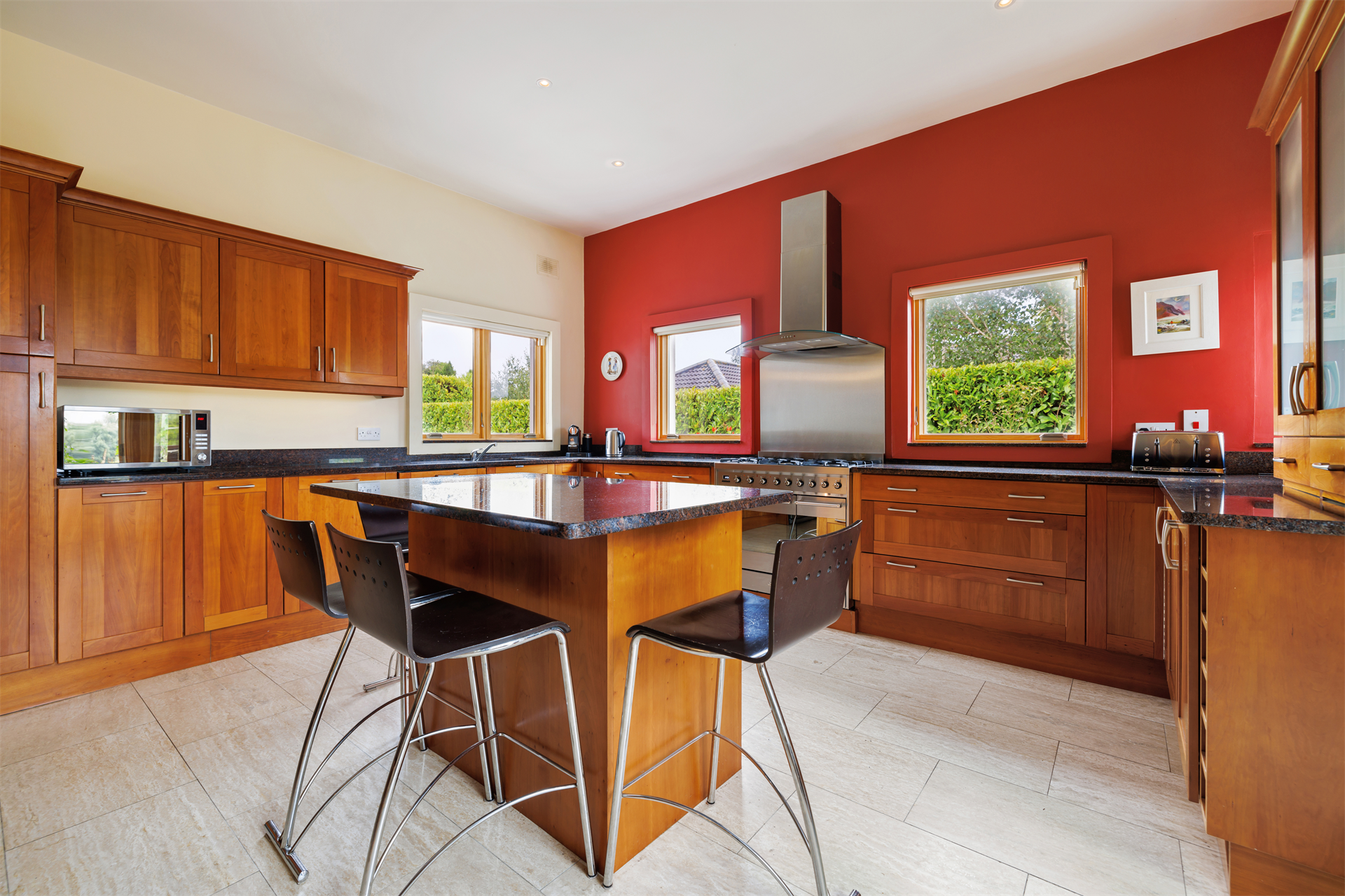5 Bedroom Single Family Home/House's Image 16