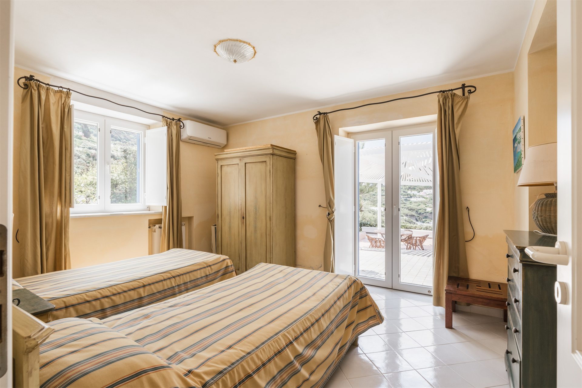 4 Bedroom Villa/Townhouse's Image 11