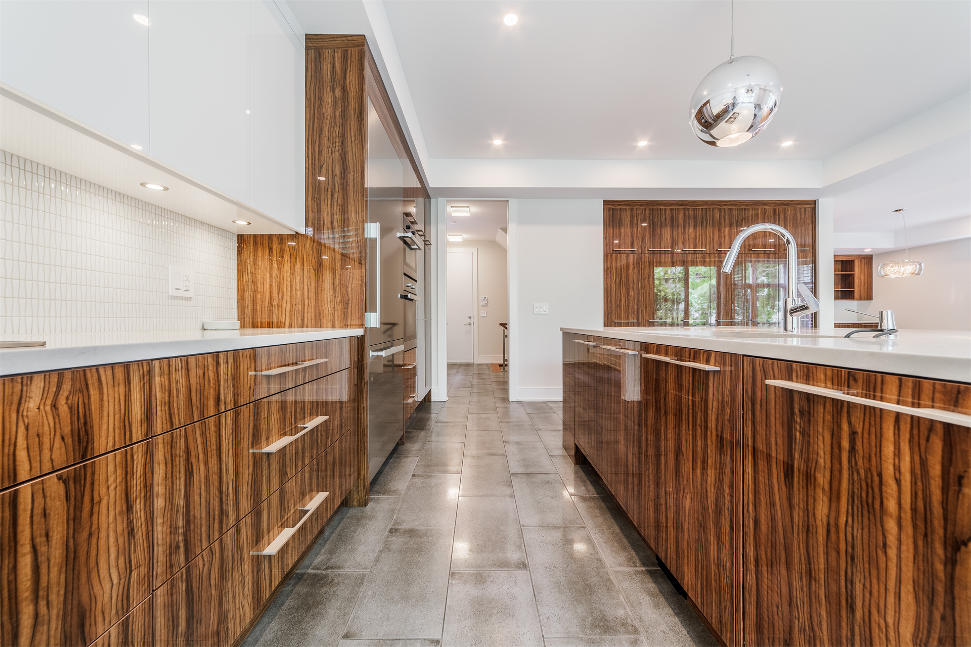 5 Bedroom Single Family Home/House's Image 7